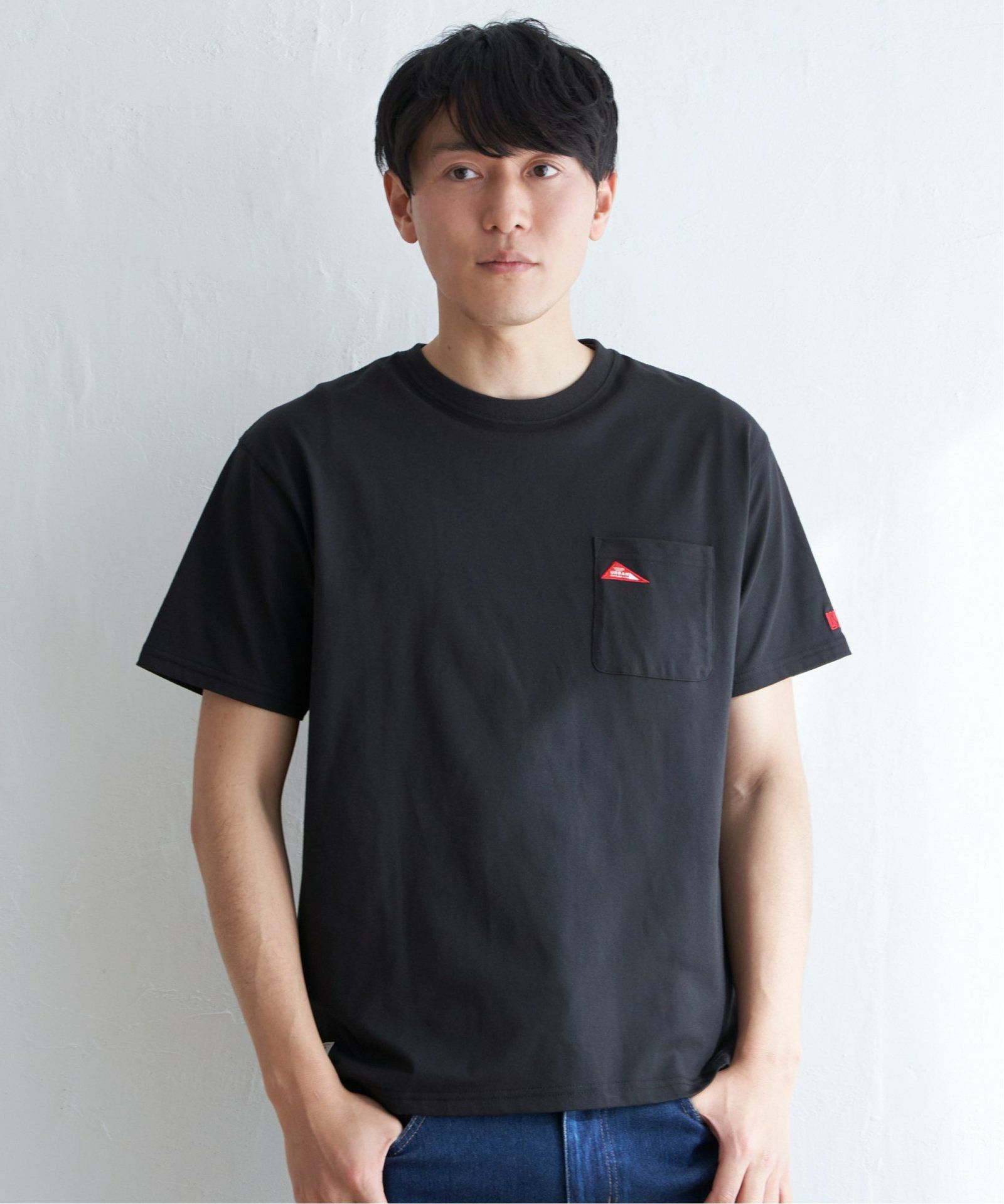 ブラック