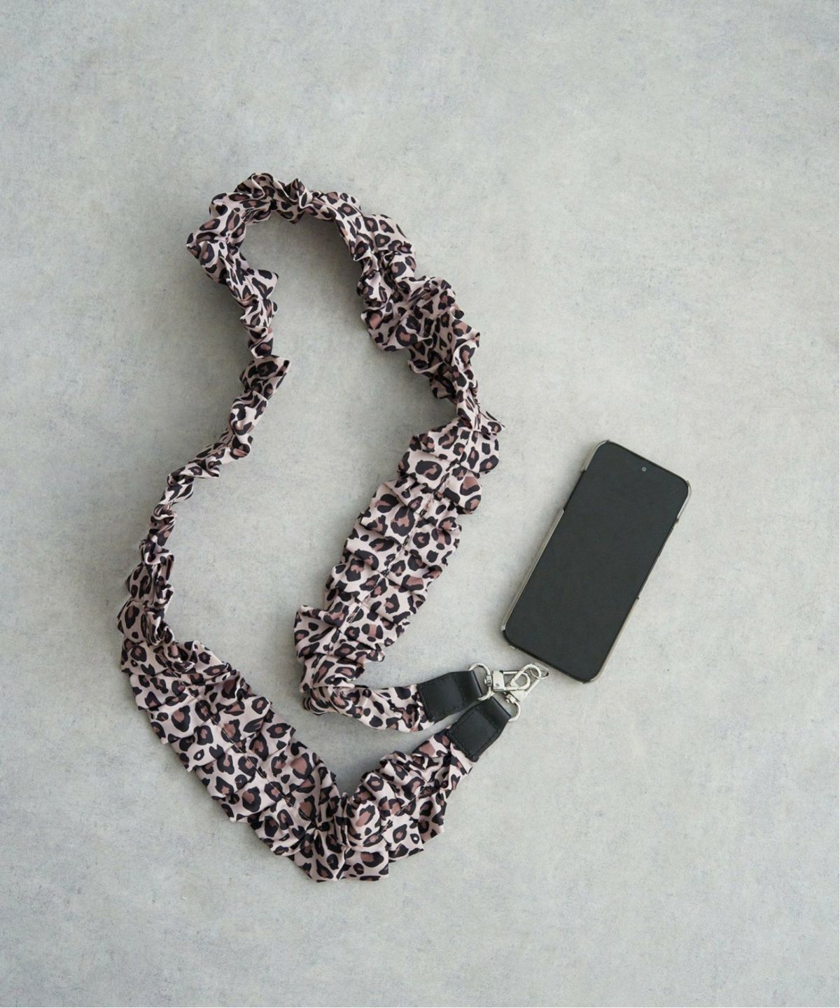 ピンクベージュ