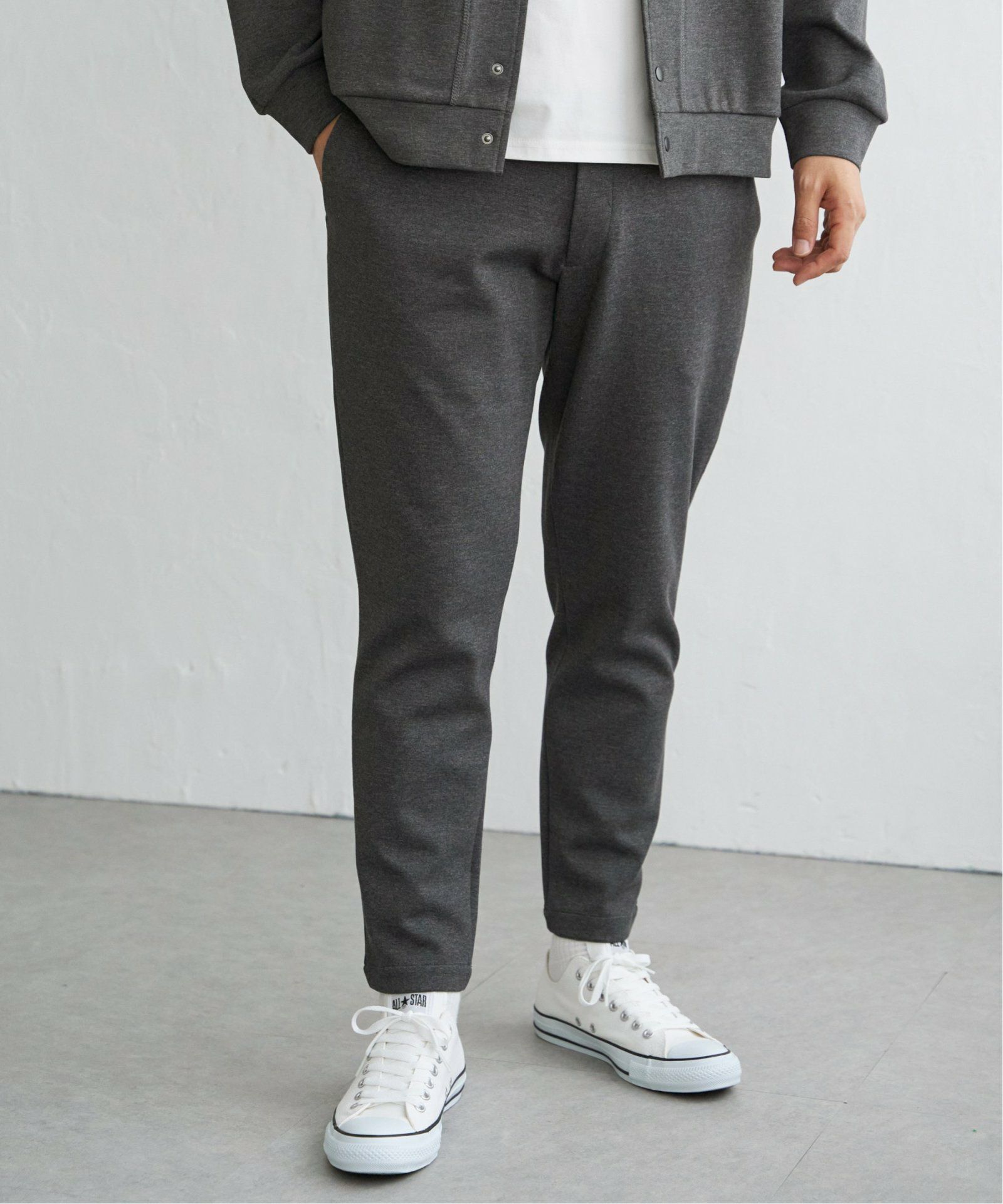 ミディアムグレー