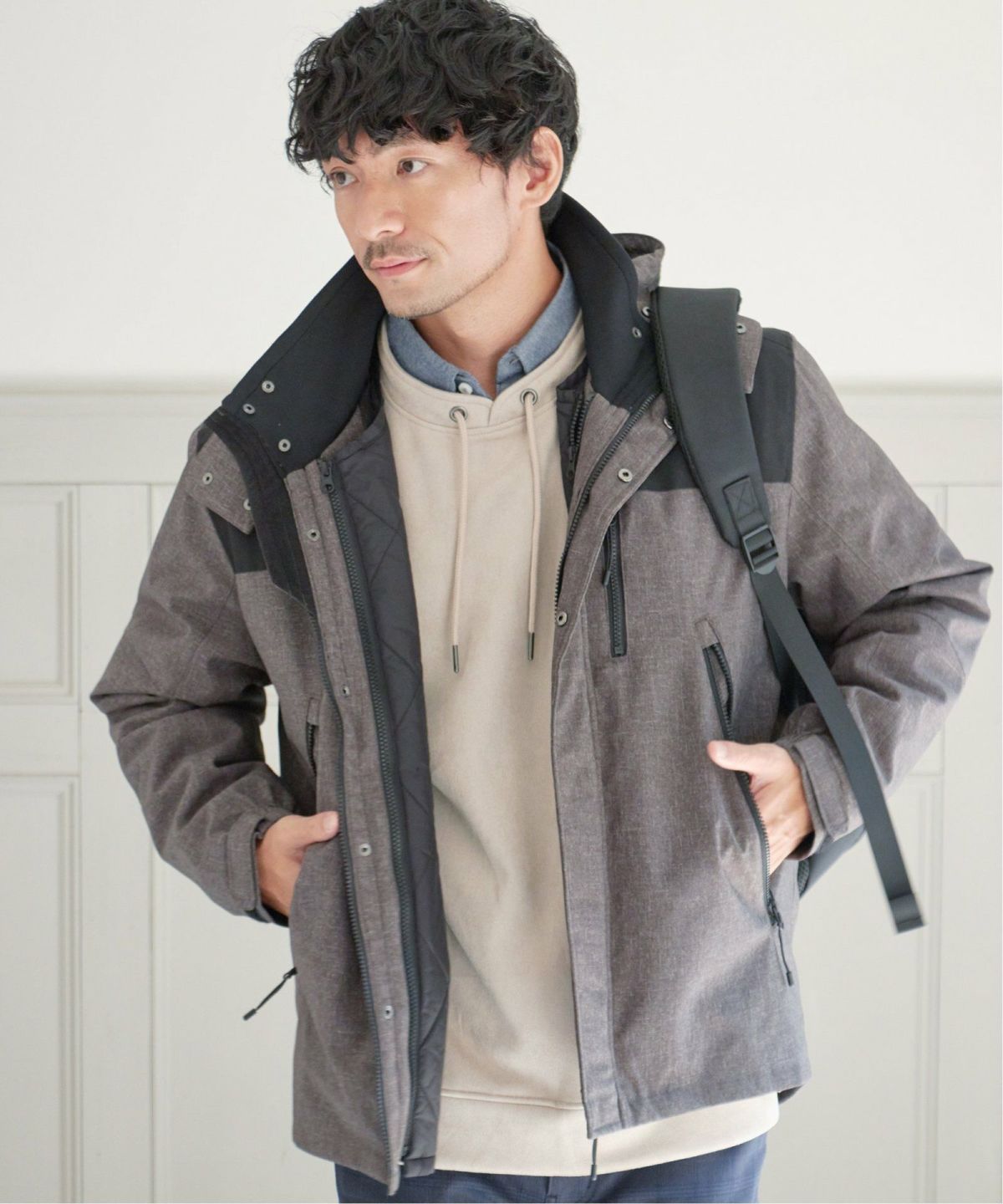 ミディアムグレー