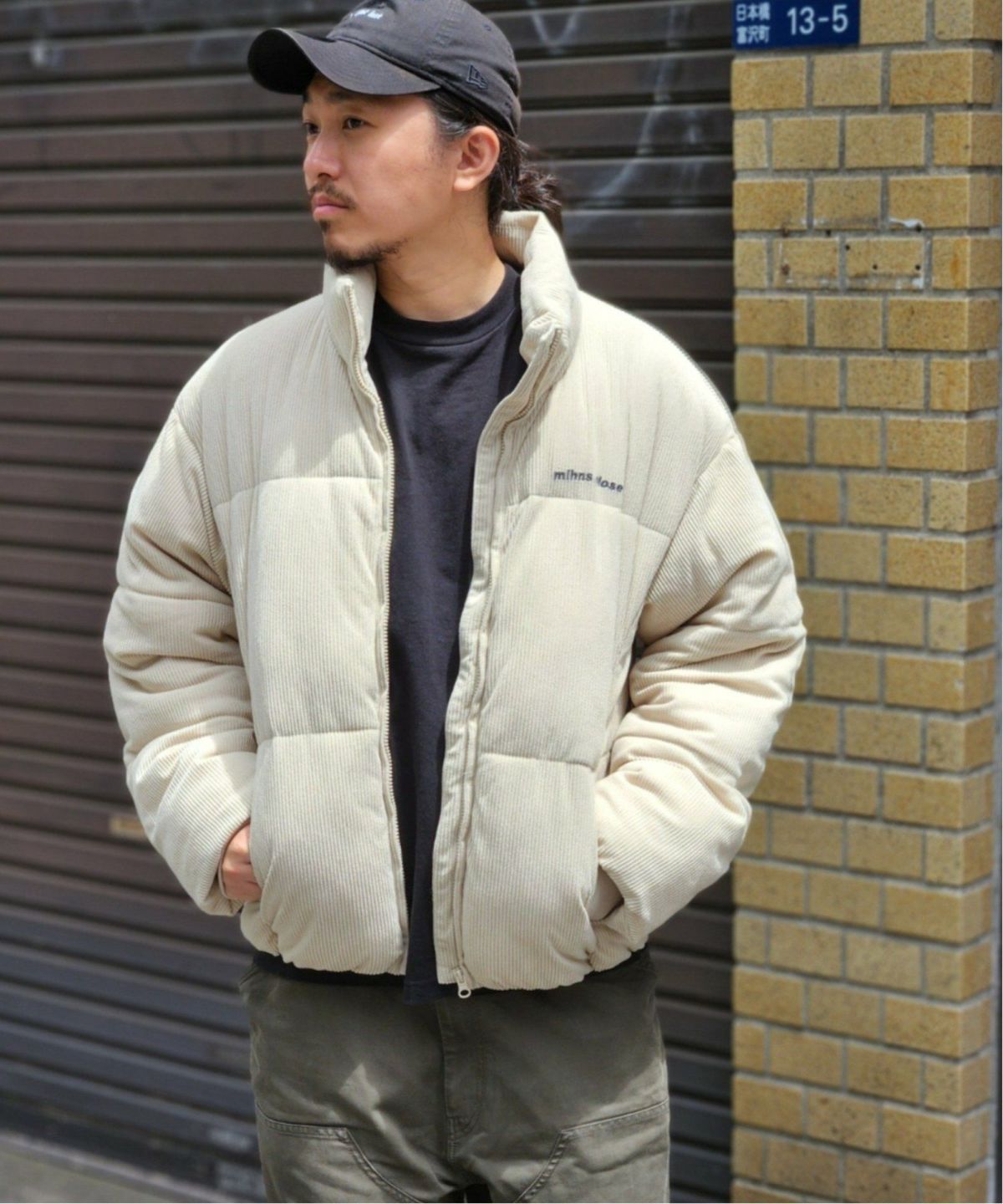 ネイビーブルー