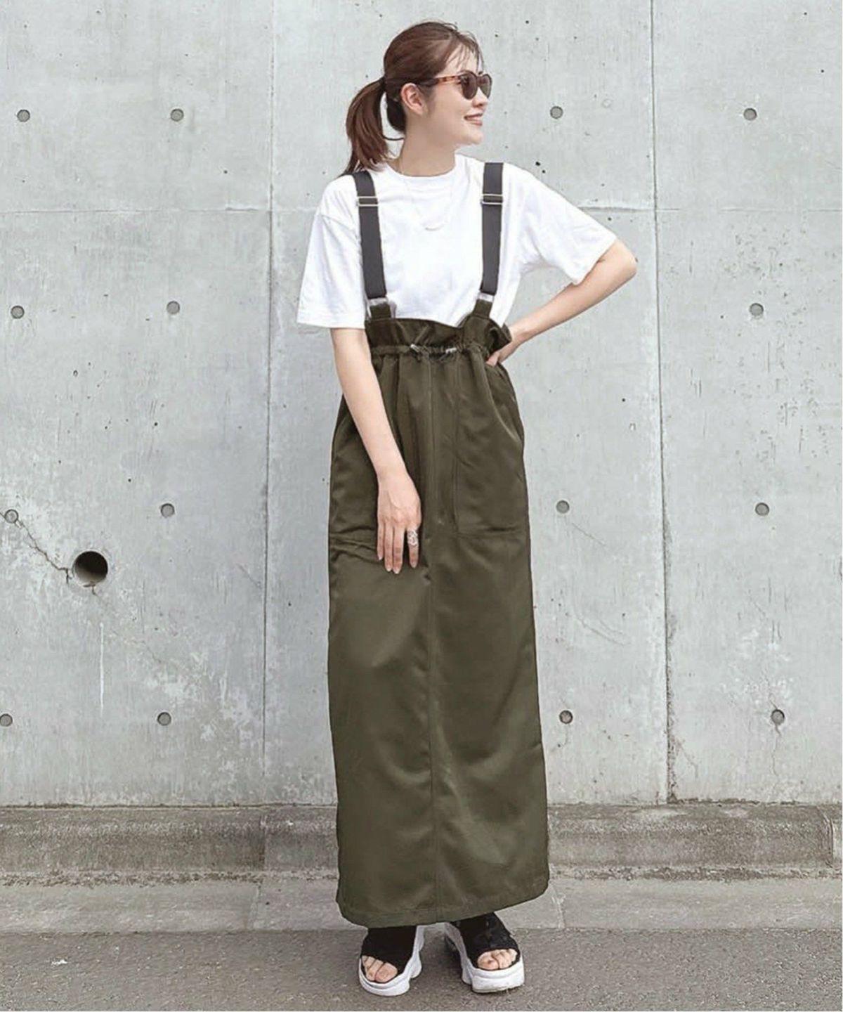 ダークオリーブ