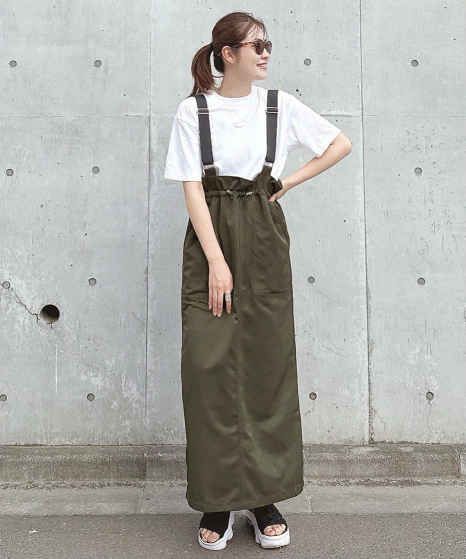 ダークオリーブ