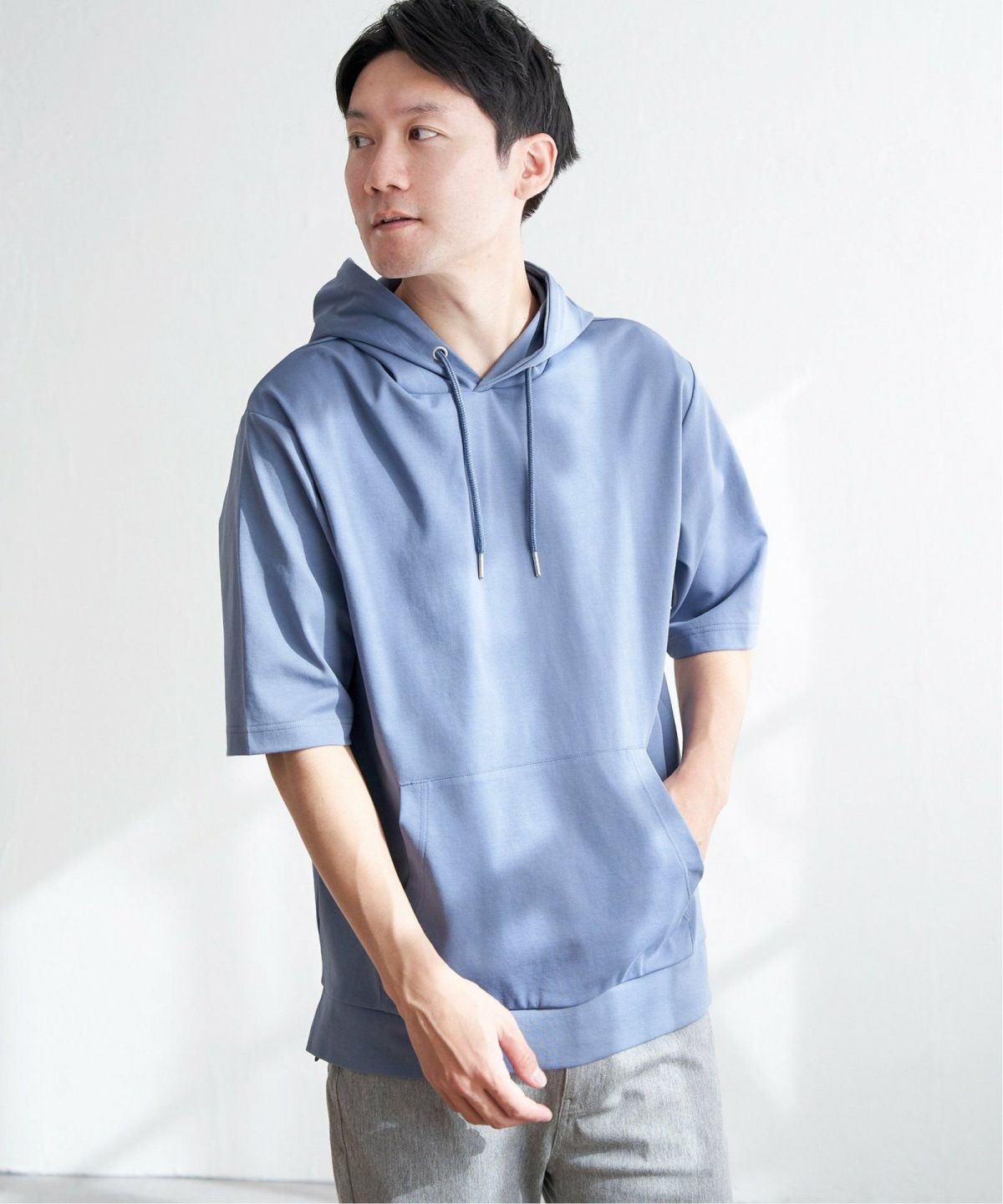 サックスブルー