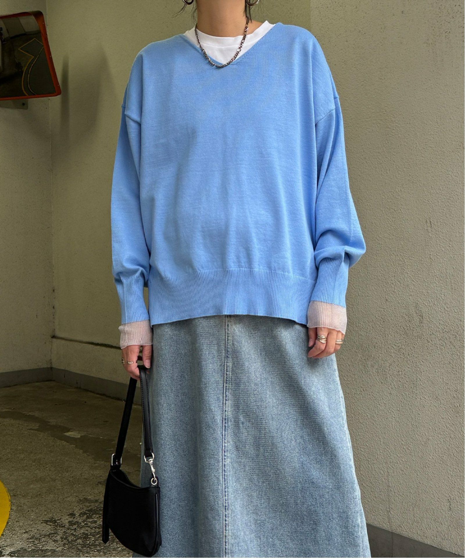 ブルー