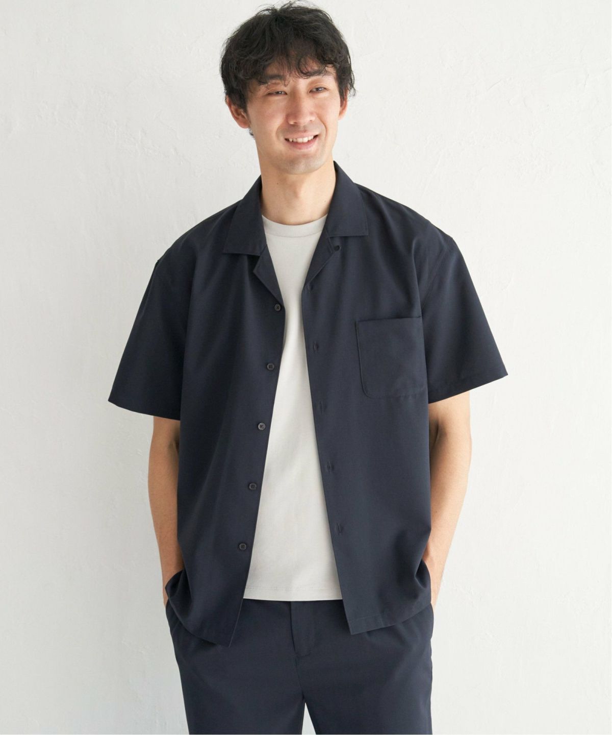 ダークネイビー