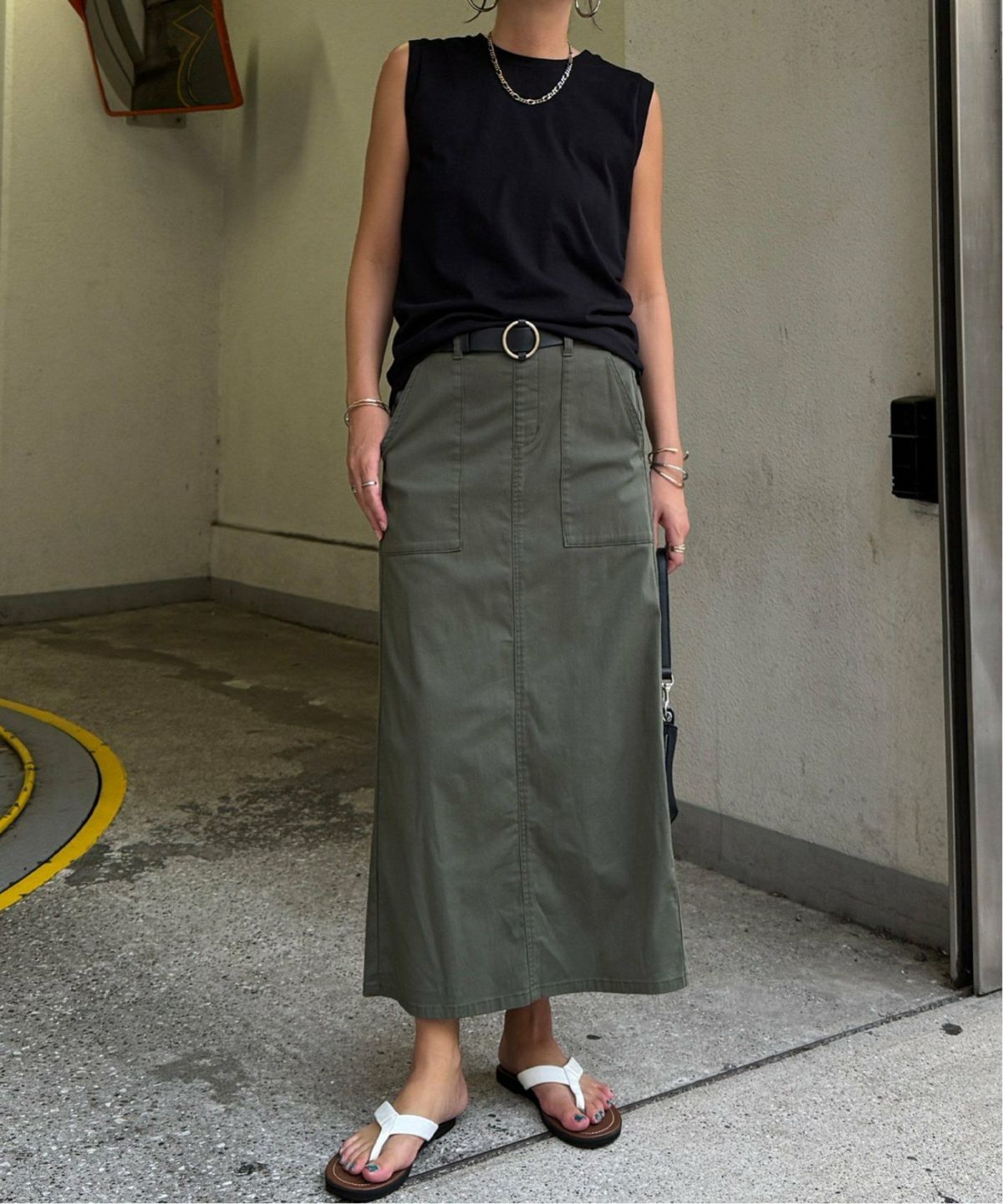 ダークオリーブ