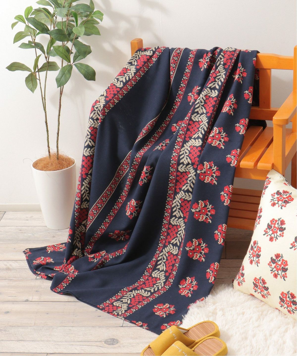 ダークネイビー