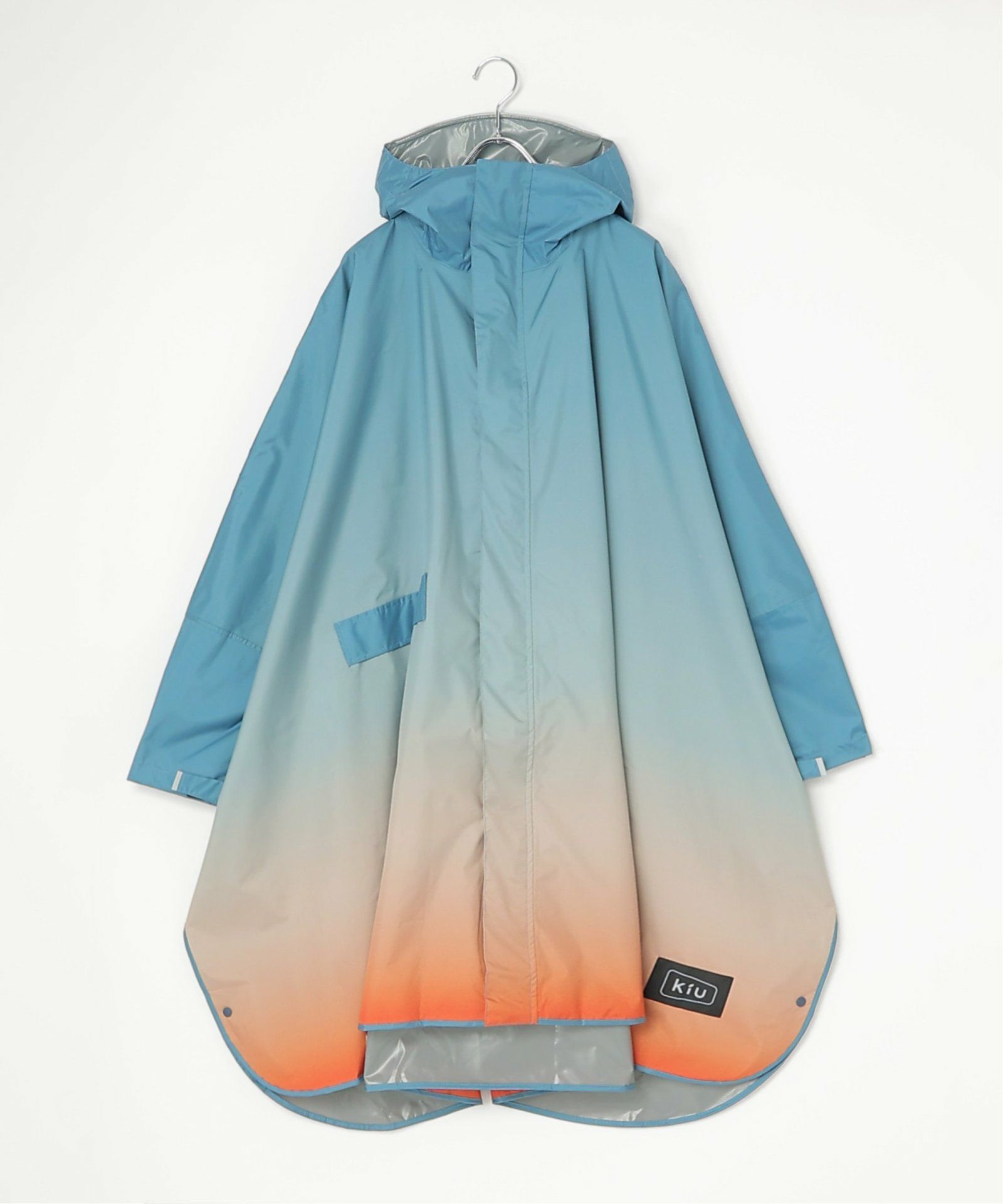 ダークネイビー