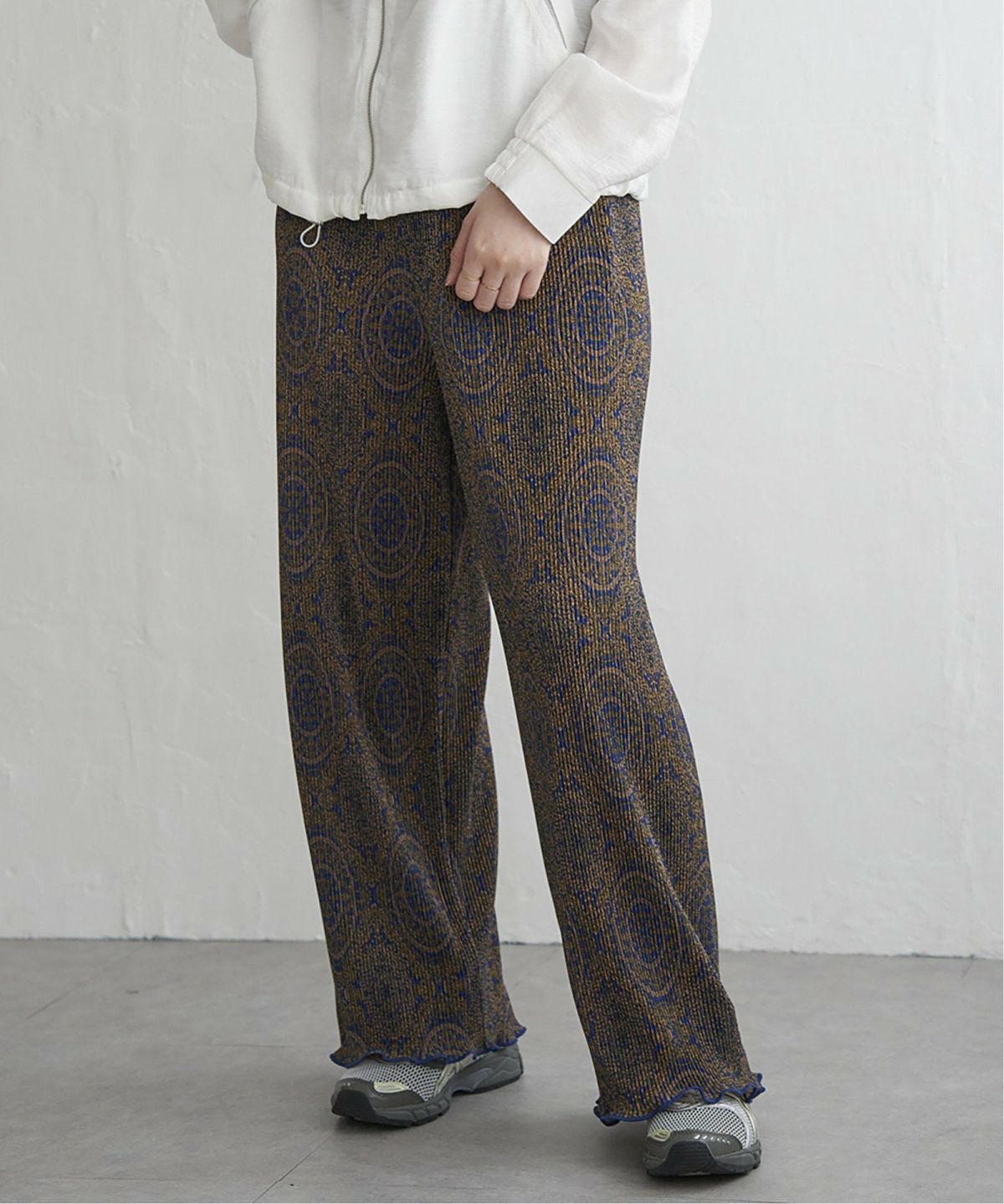 ネイビーブルー