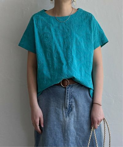 ペイズリー刺繍ブラウス