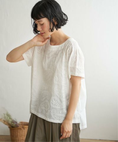ペイズリー刺繍ブラウス