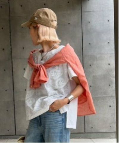 ペイズリー刺繍ブラウス