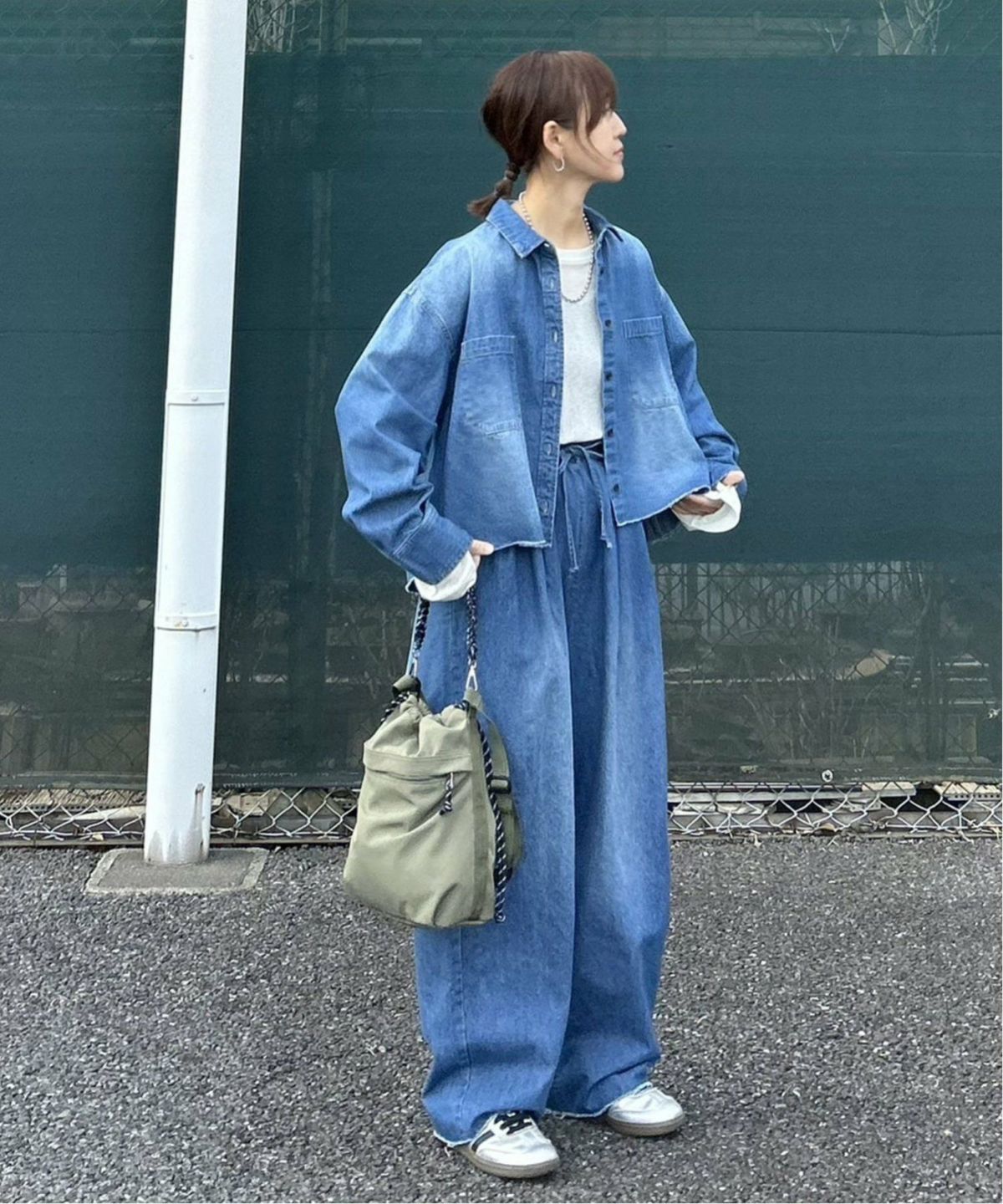 ネイビーブルー