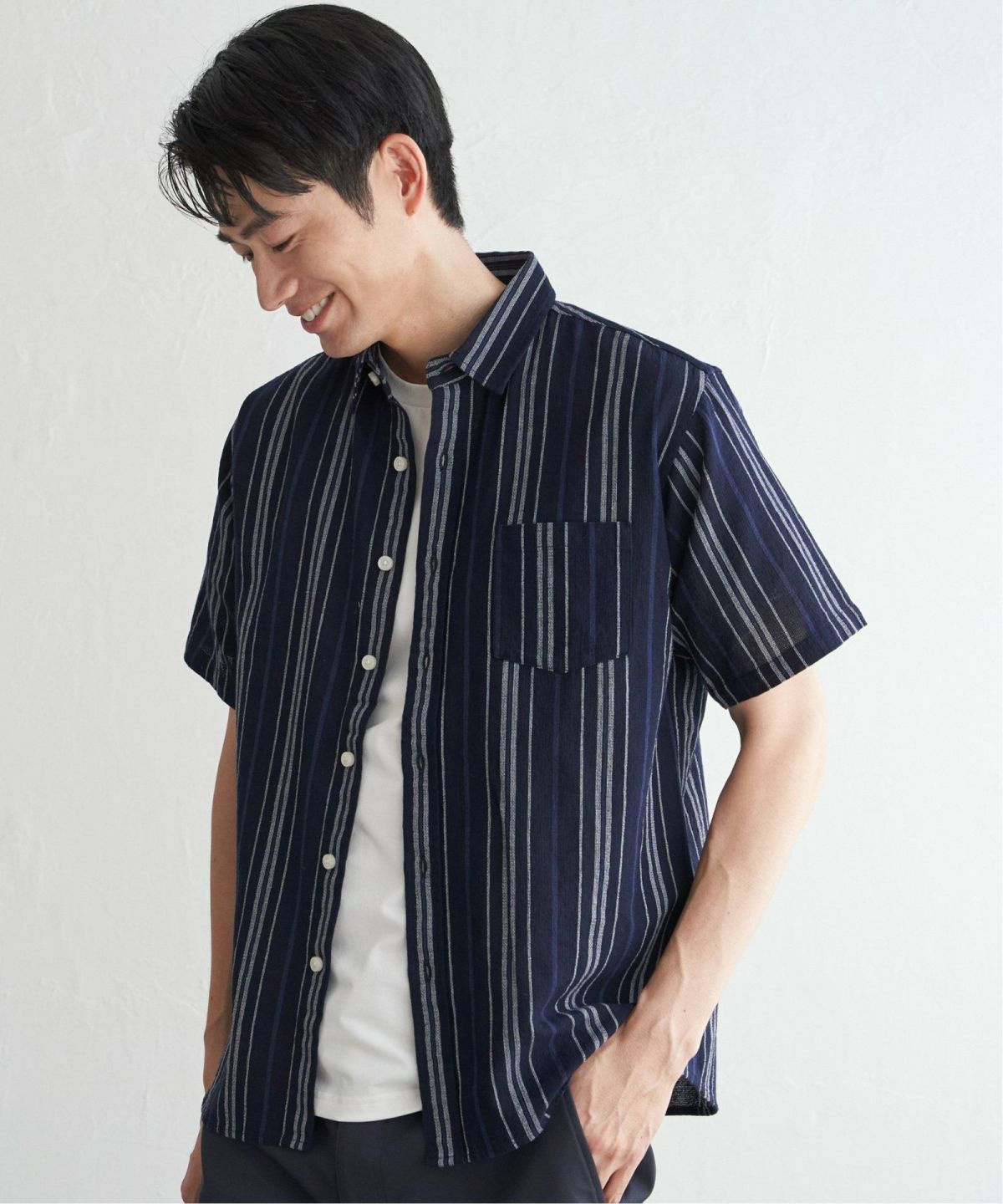 ネイビーブルー