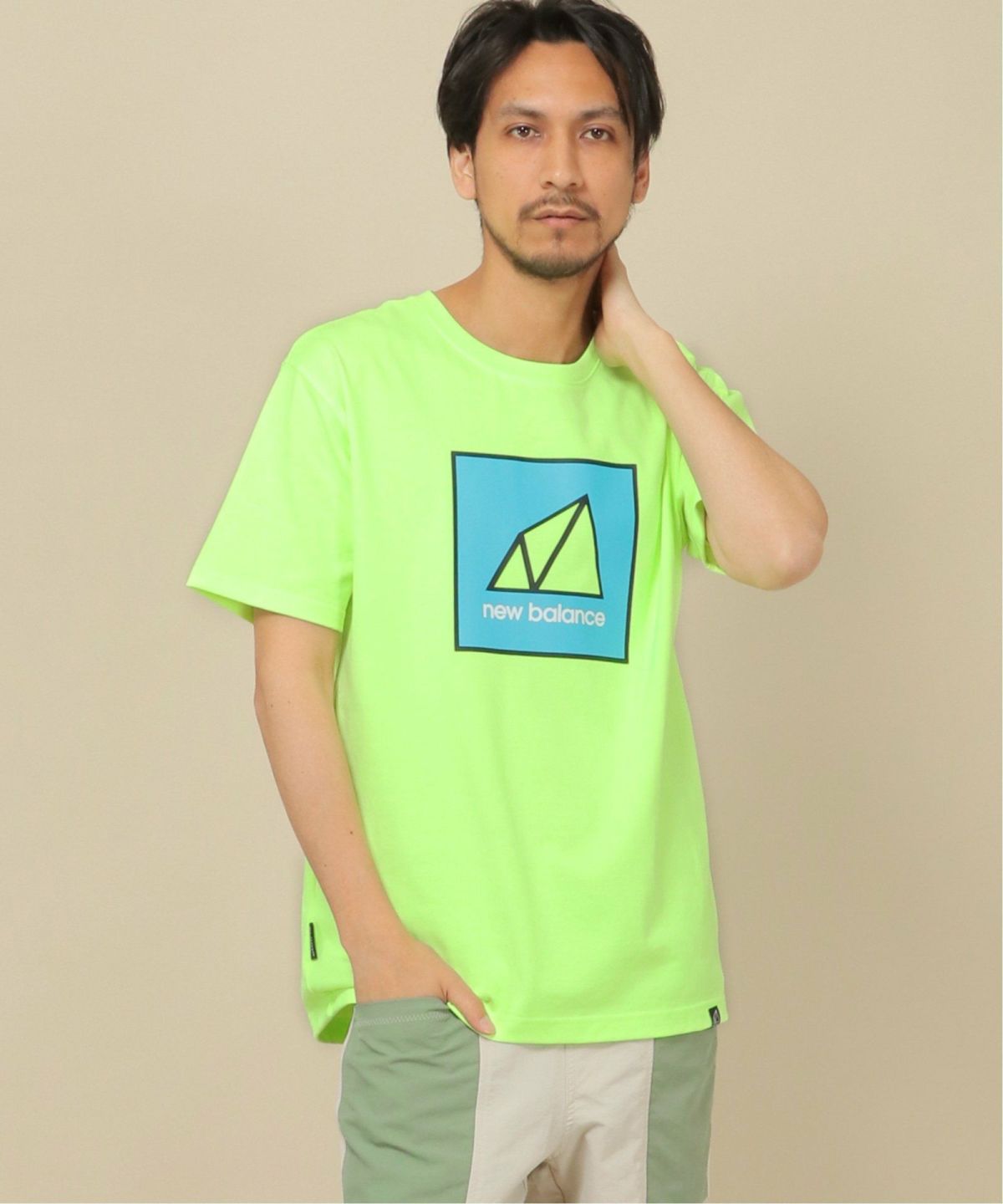 ライムグリーン