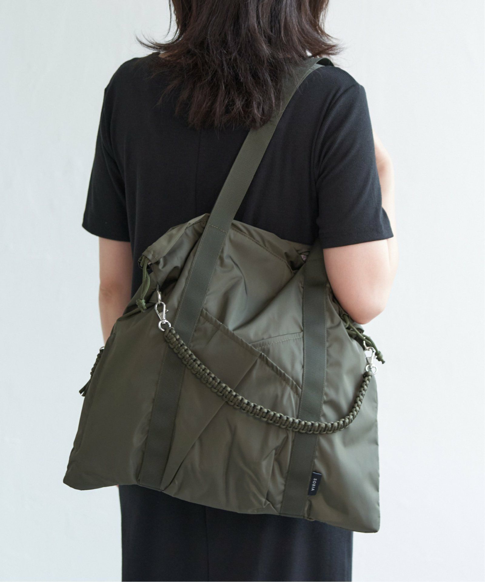 ダークオリーブ