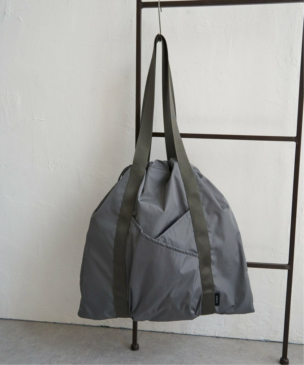 ライトグリーン