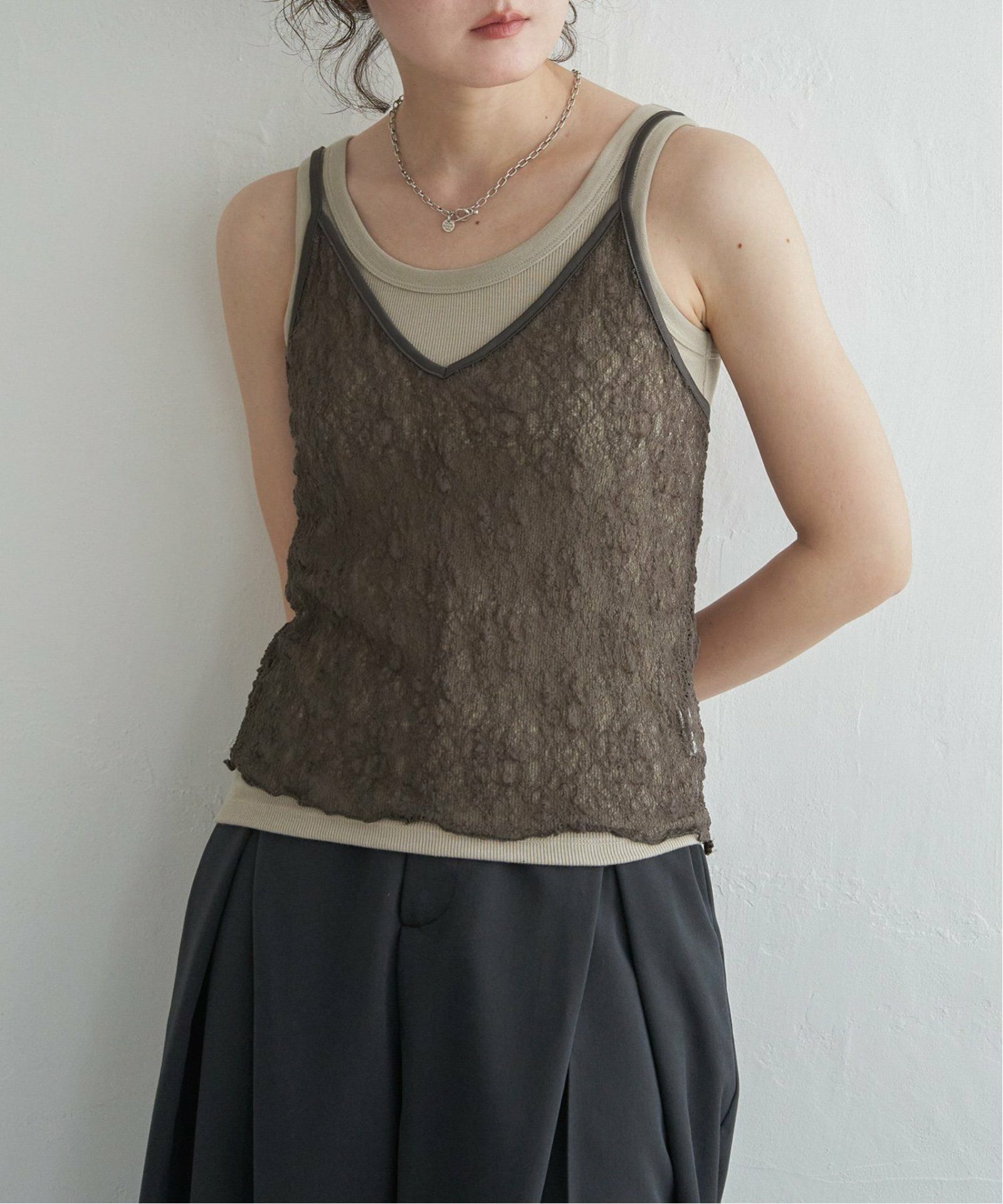 ブラウン