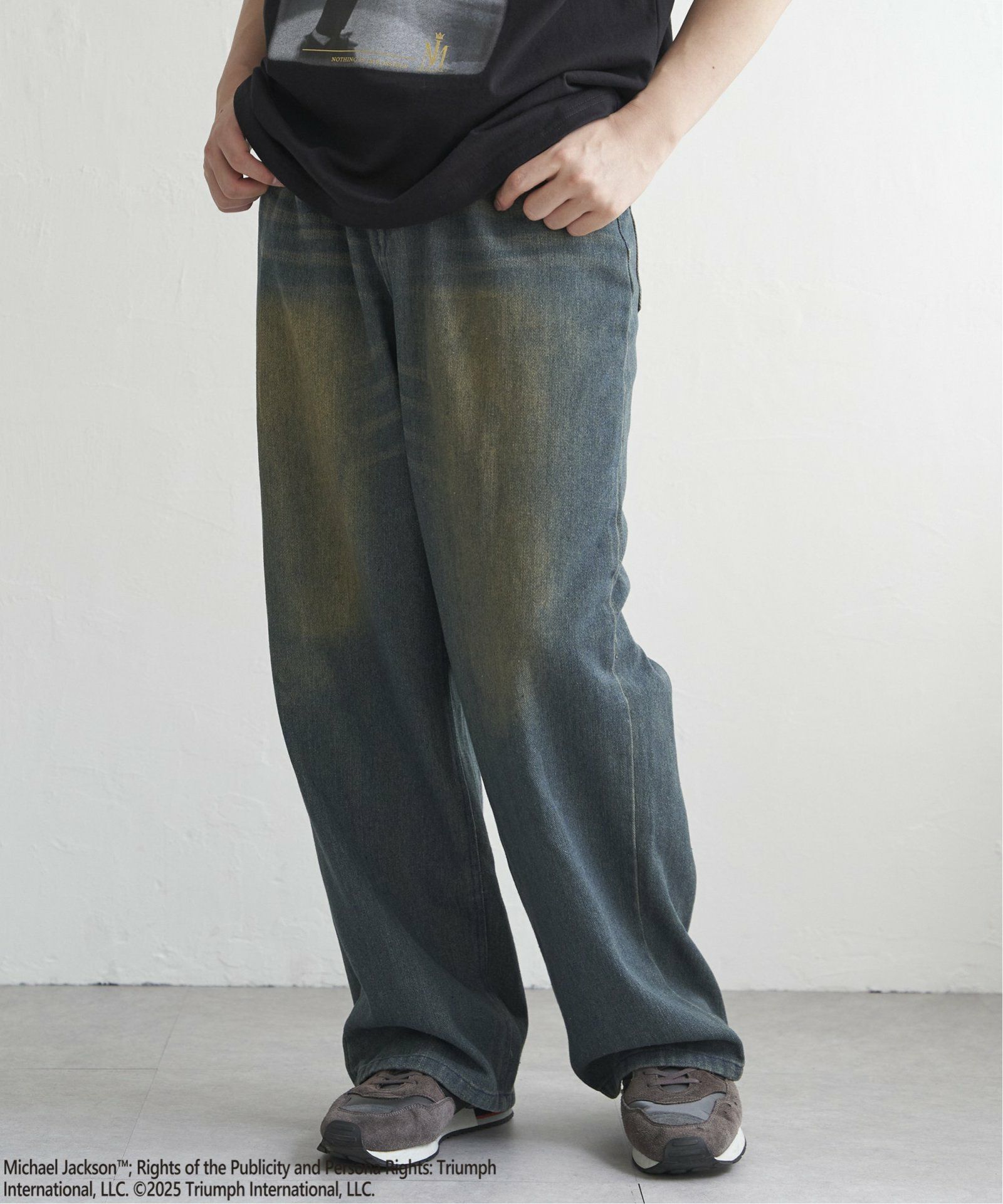 ネイビーブルー