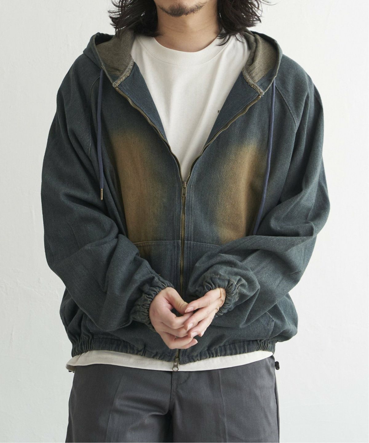 ネイビーブルー