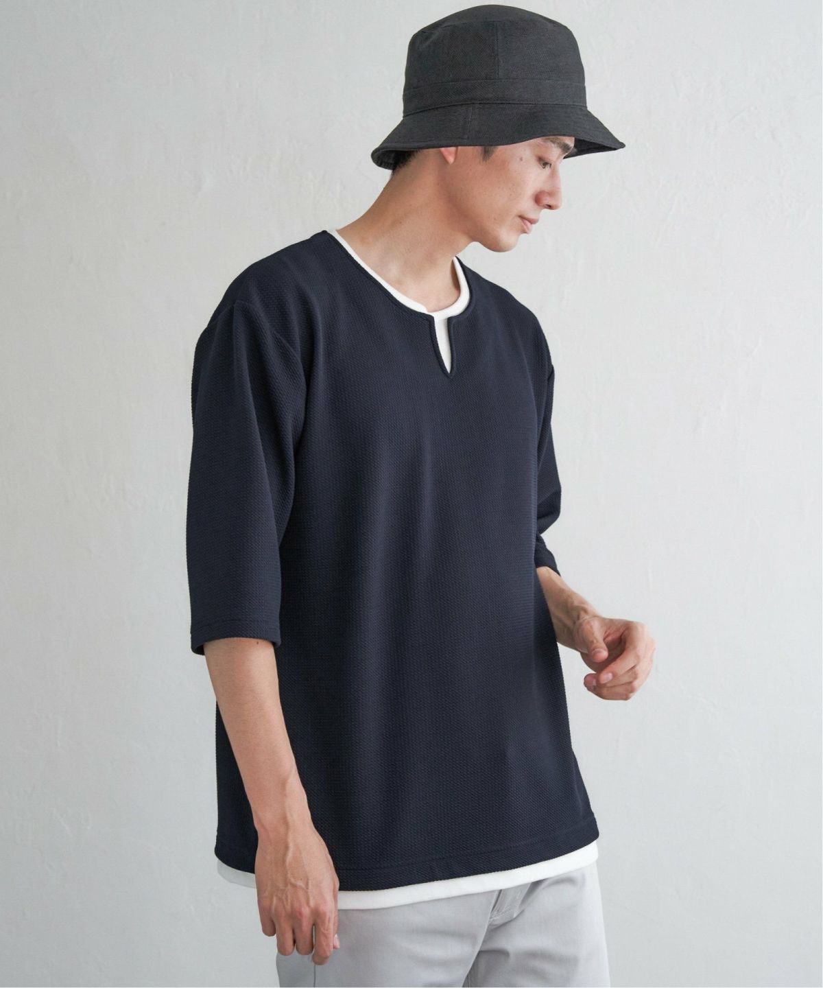 ネイビーブルー