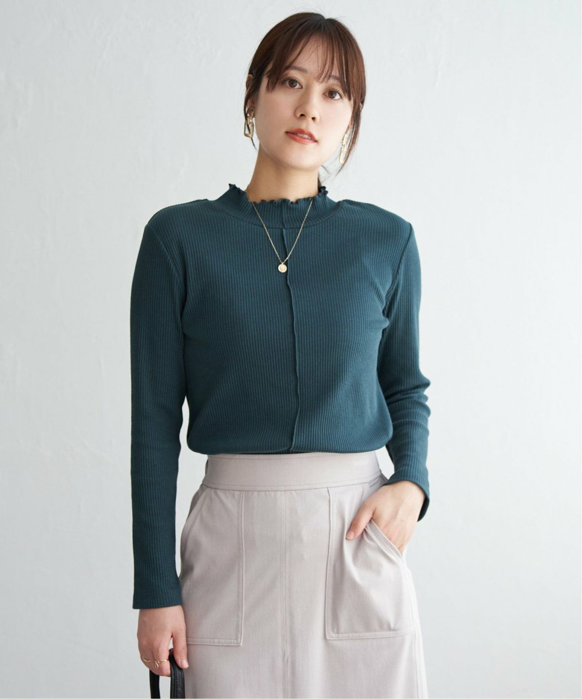 ダークグリーン