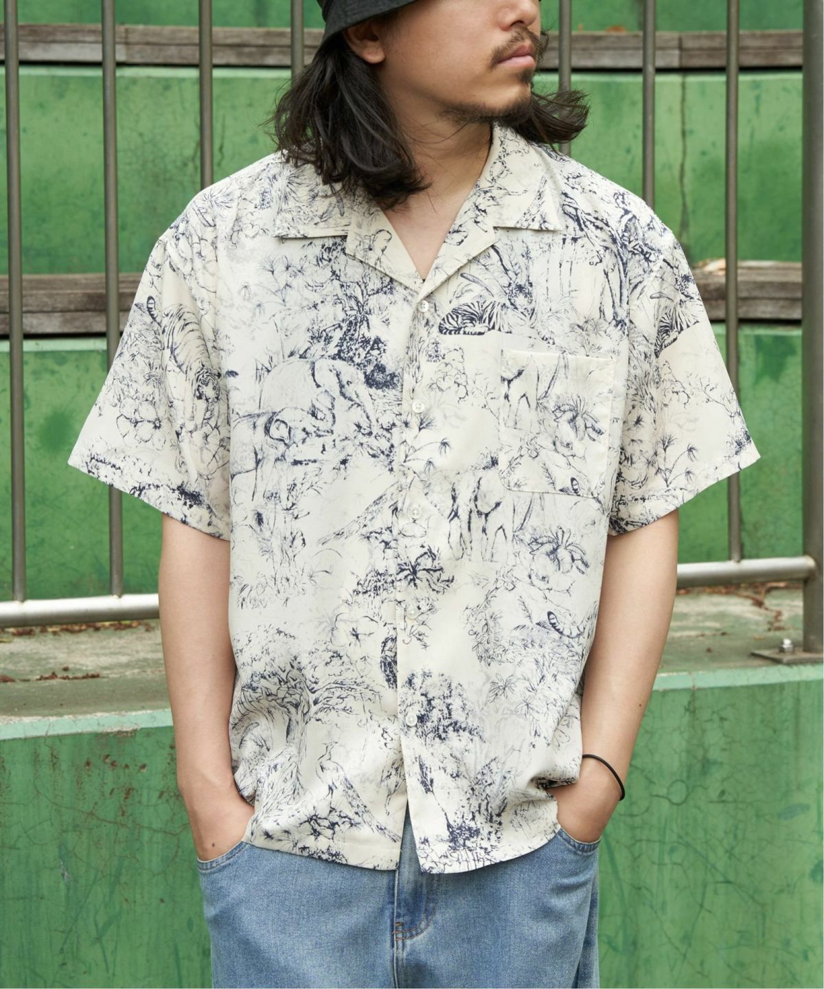 ネイビーブルー