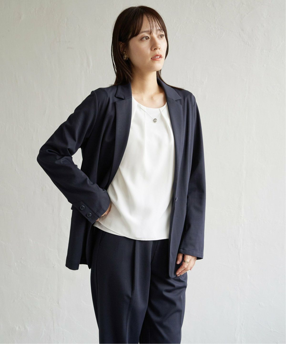 ネイビーブルー