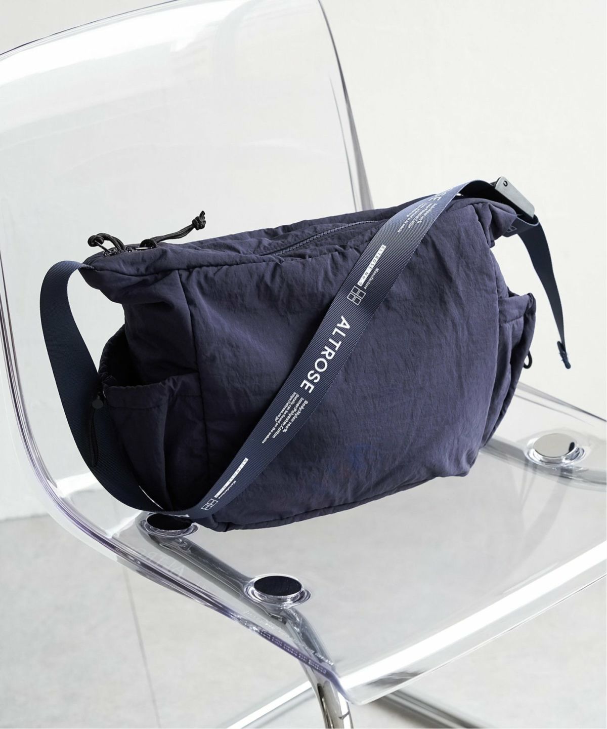 ネイビーブルー