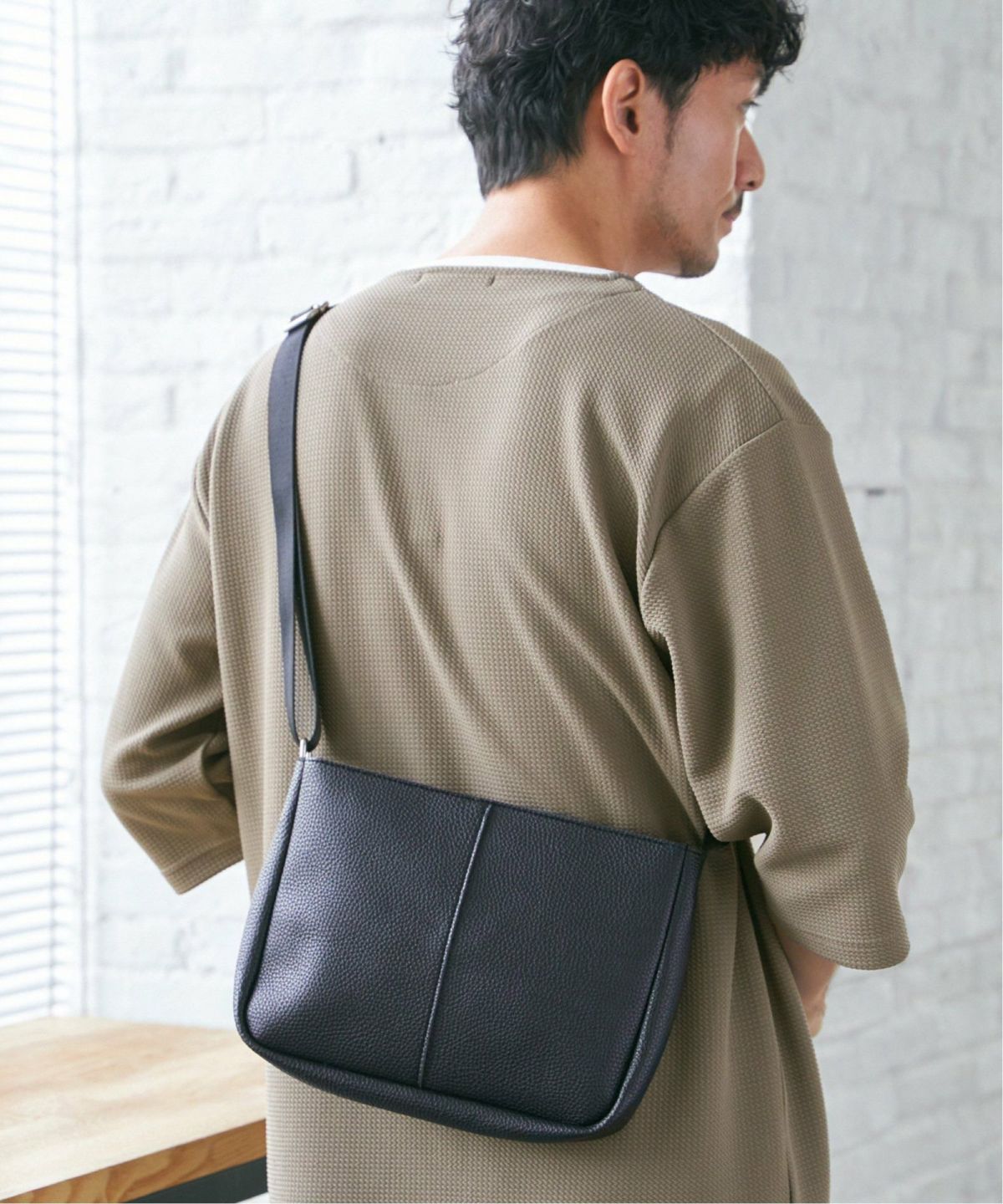 ネイビーブルー