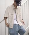 ベージュ