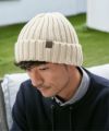 オフホワイト
