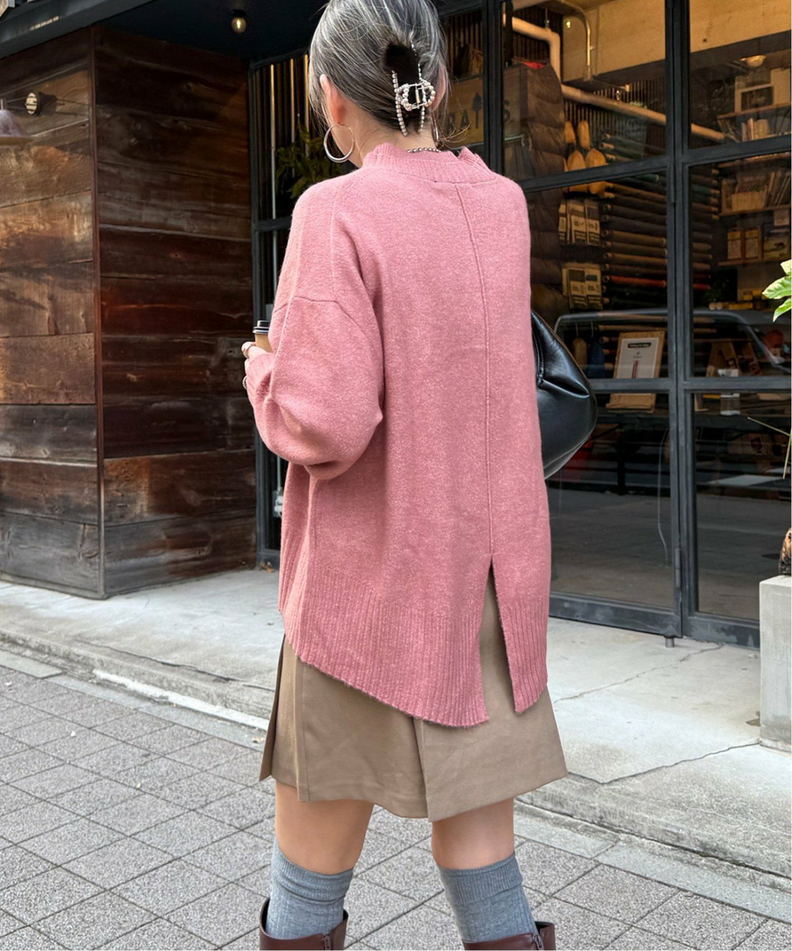 ピンク