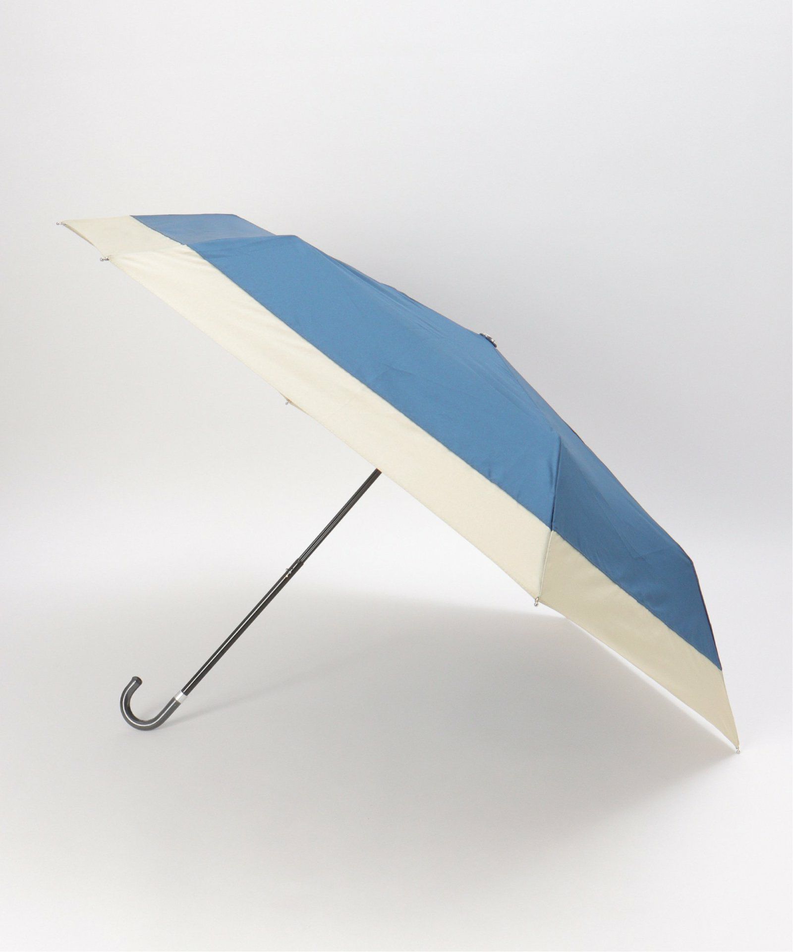 ネイビーブルー