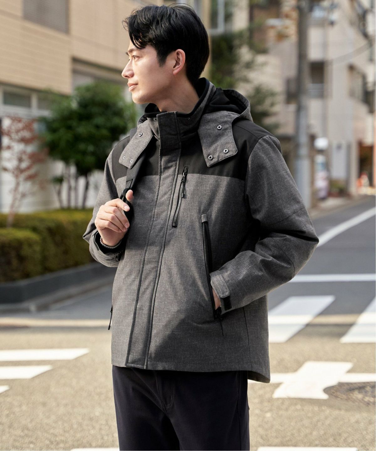 ミディアムグレー