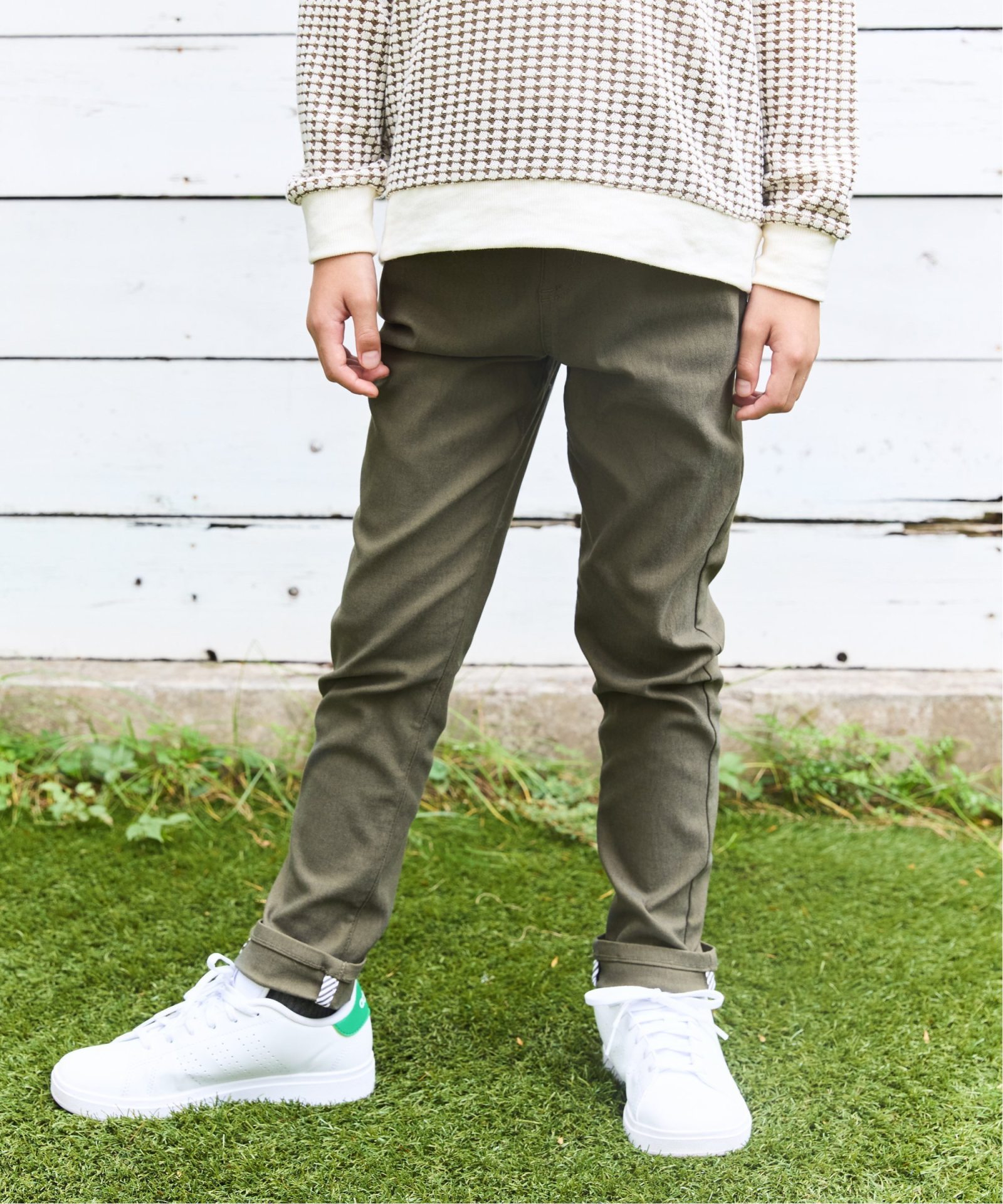 ダークオリーブ