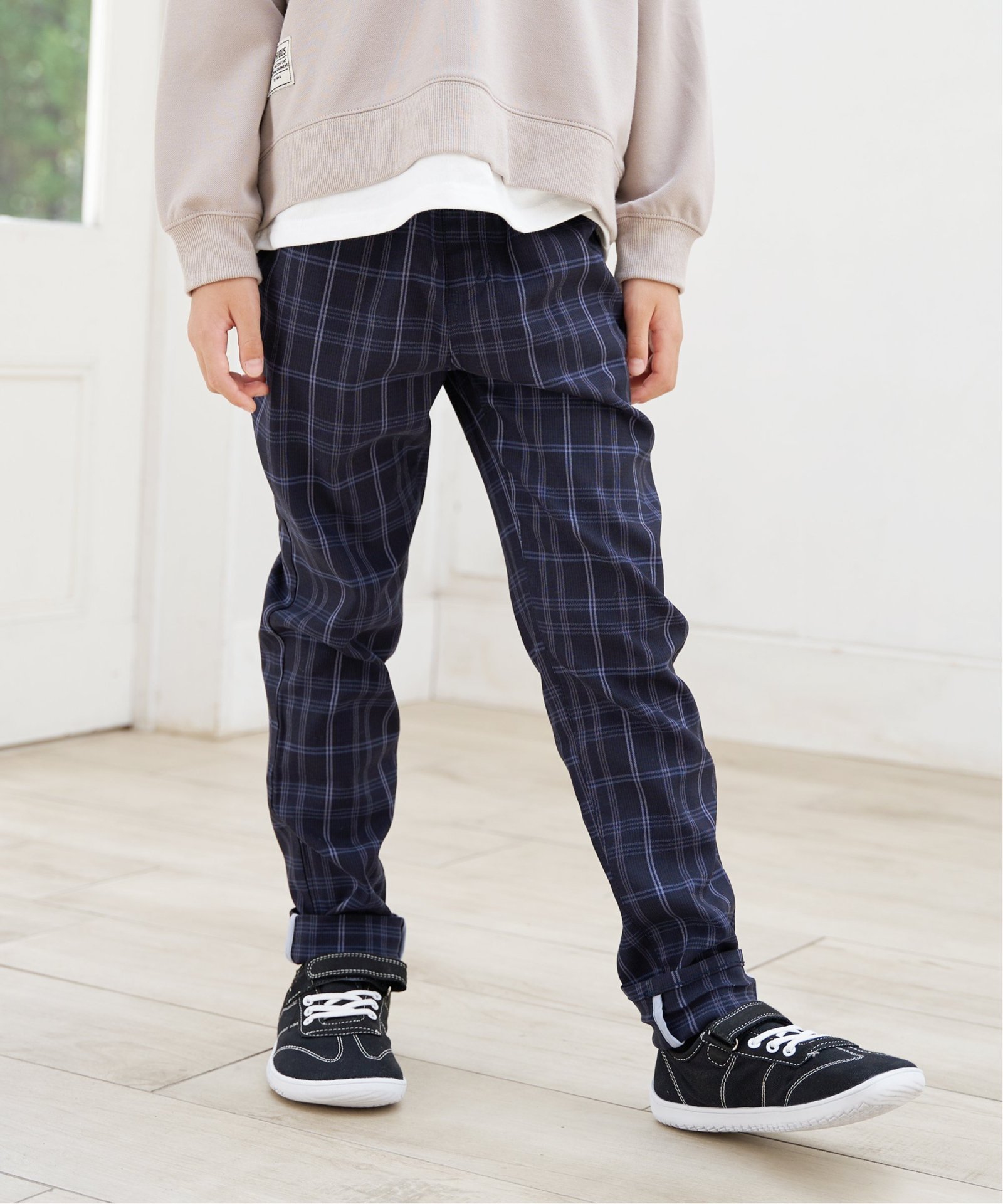 ダークネイビー