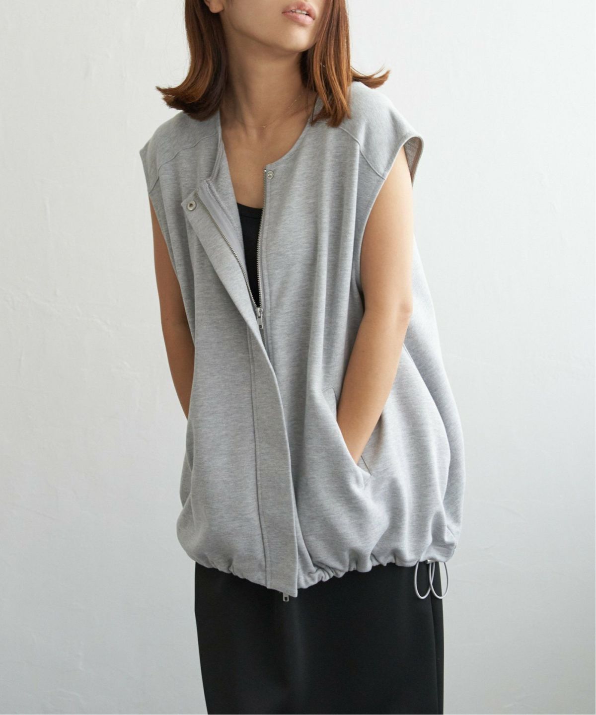 ミディアムグレー