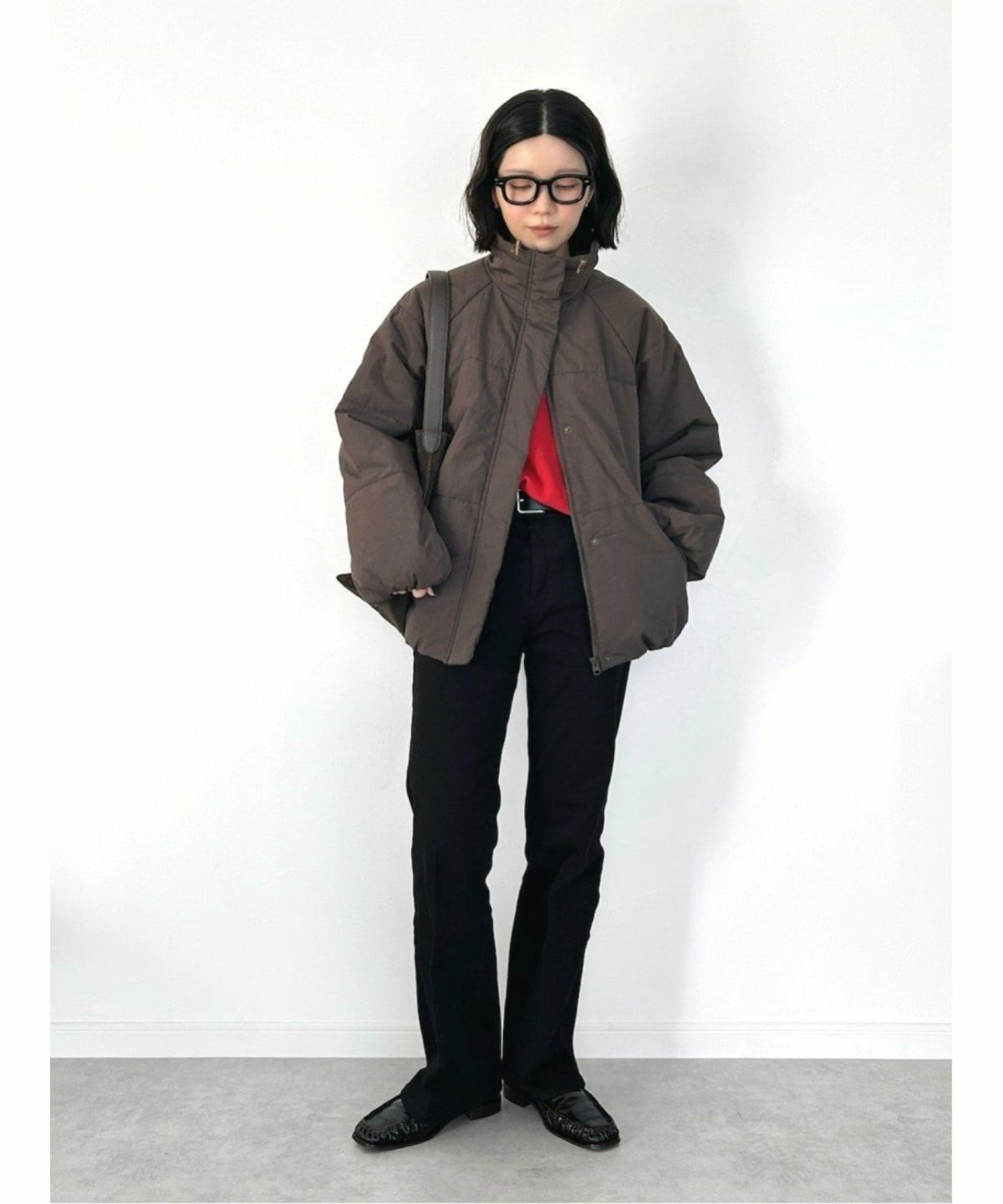 ダークブラウン