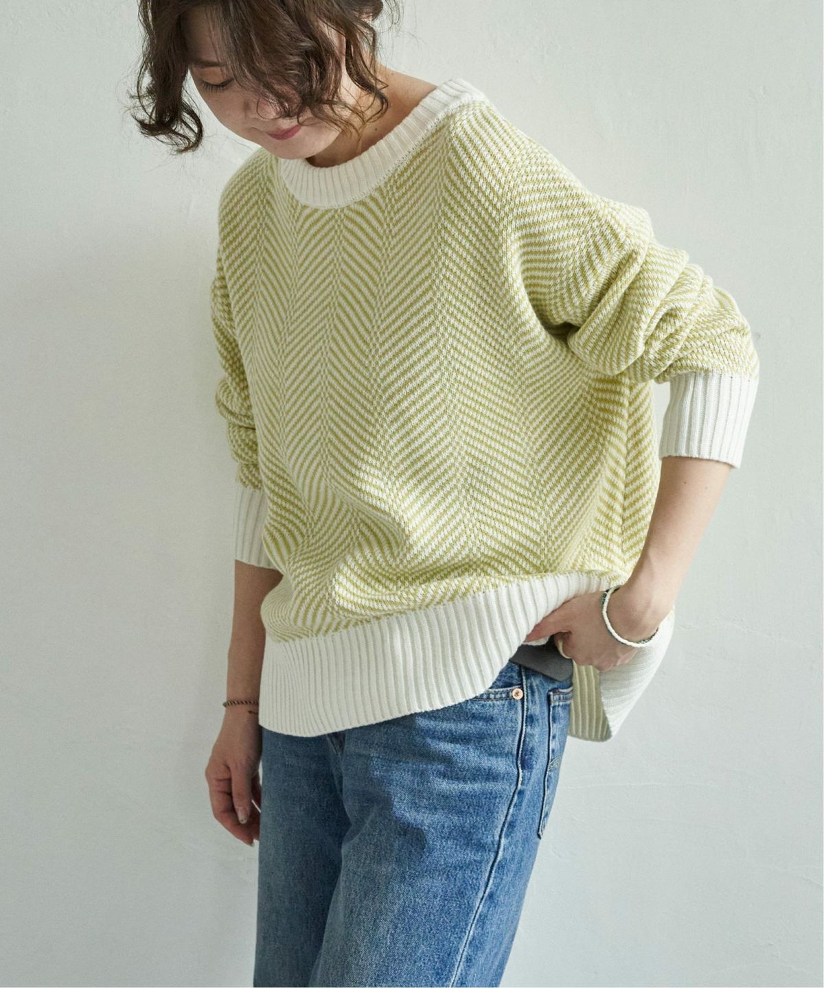 ライムグリーン