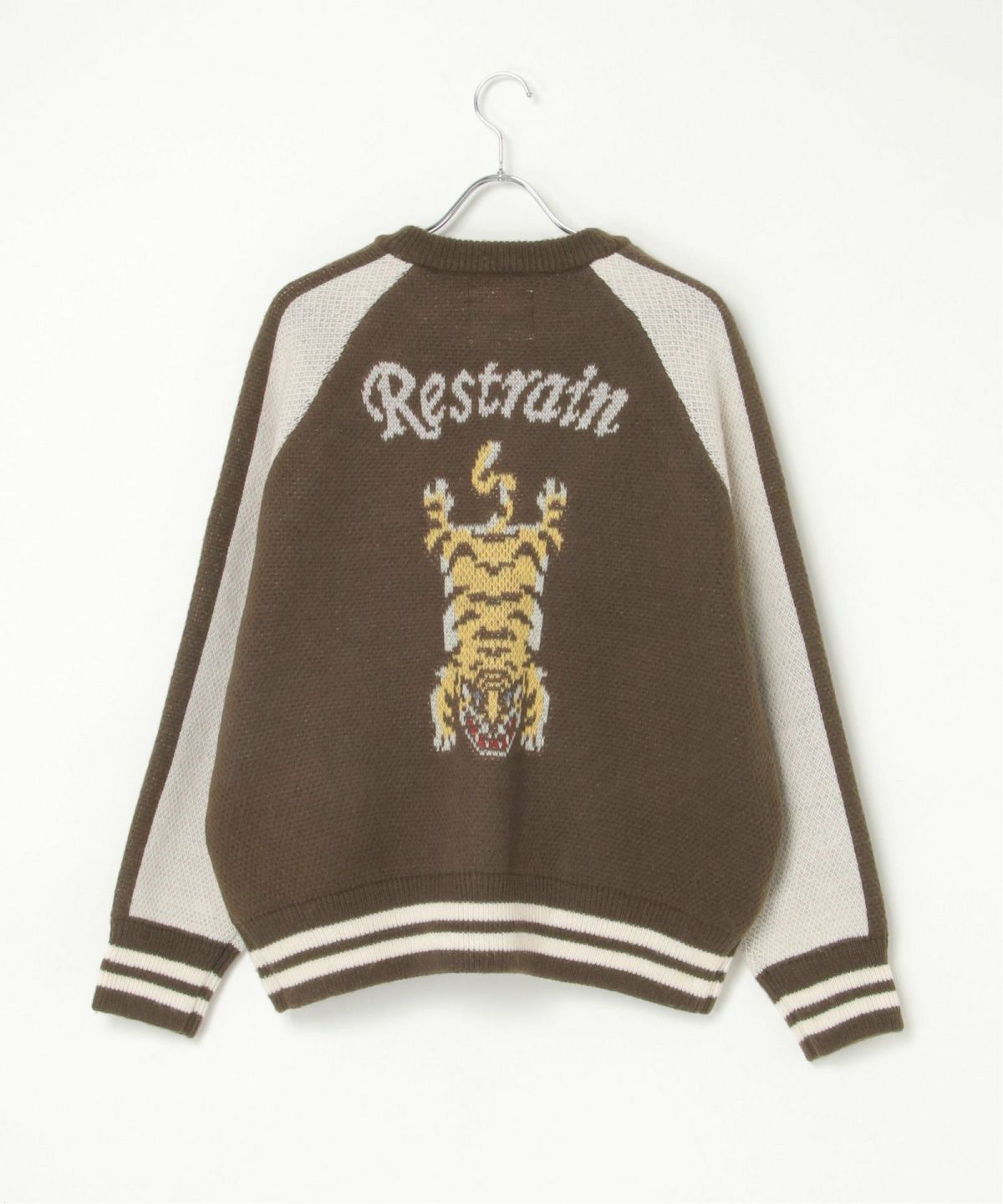 ダークブラウン