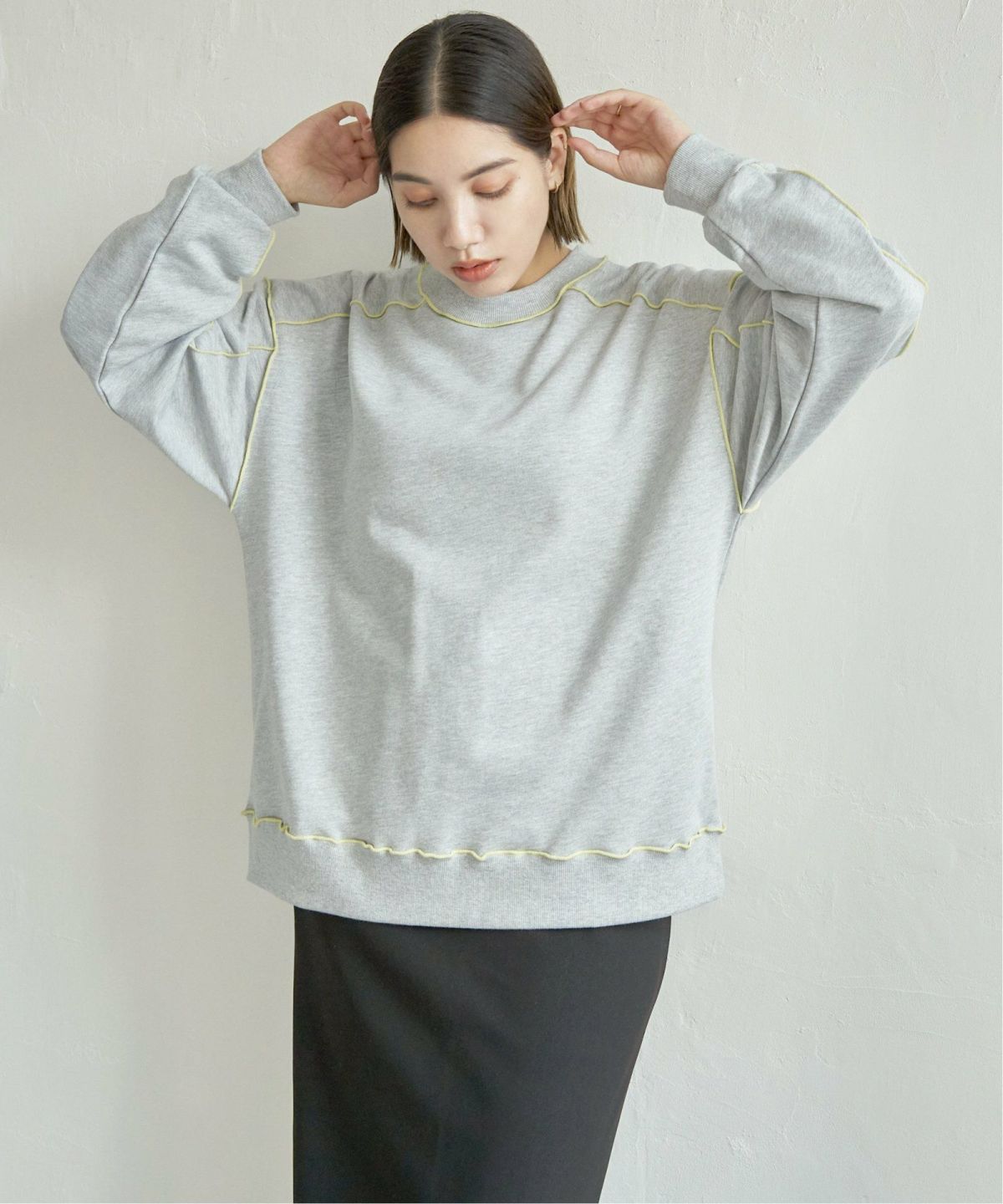 ミディアムグレー