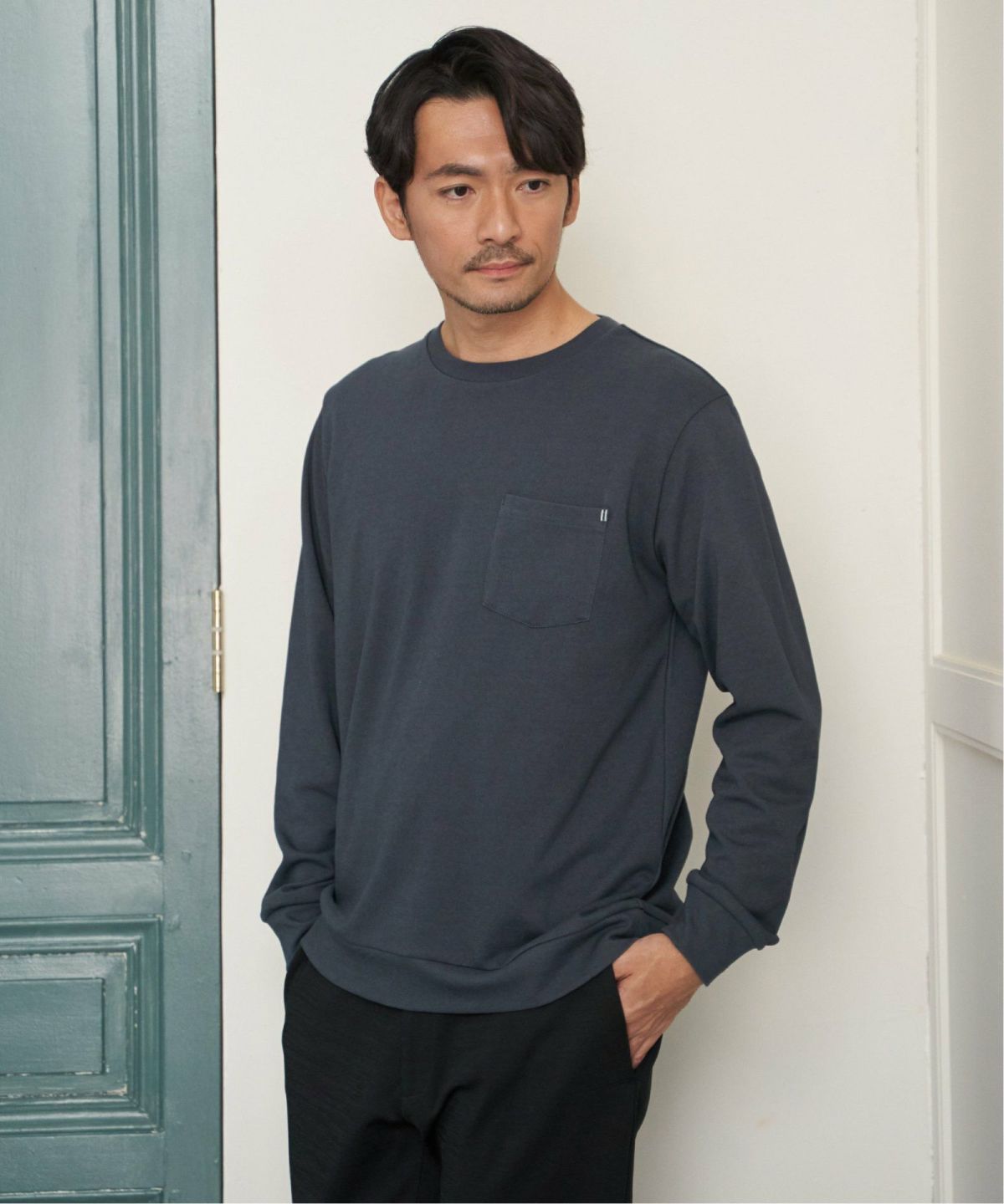 ネイビーブルー