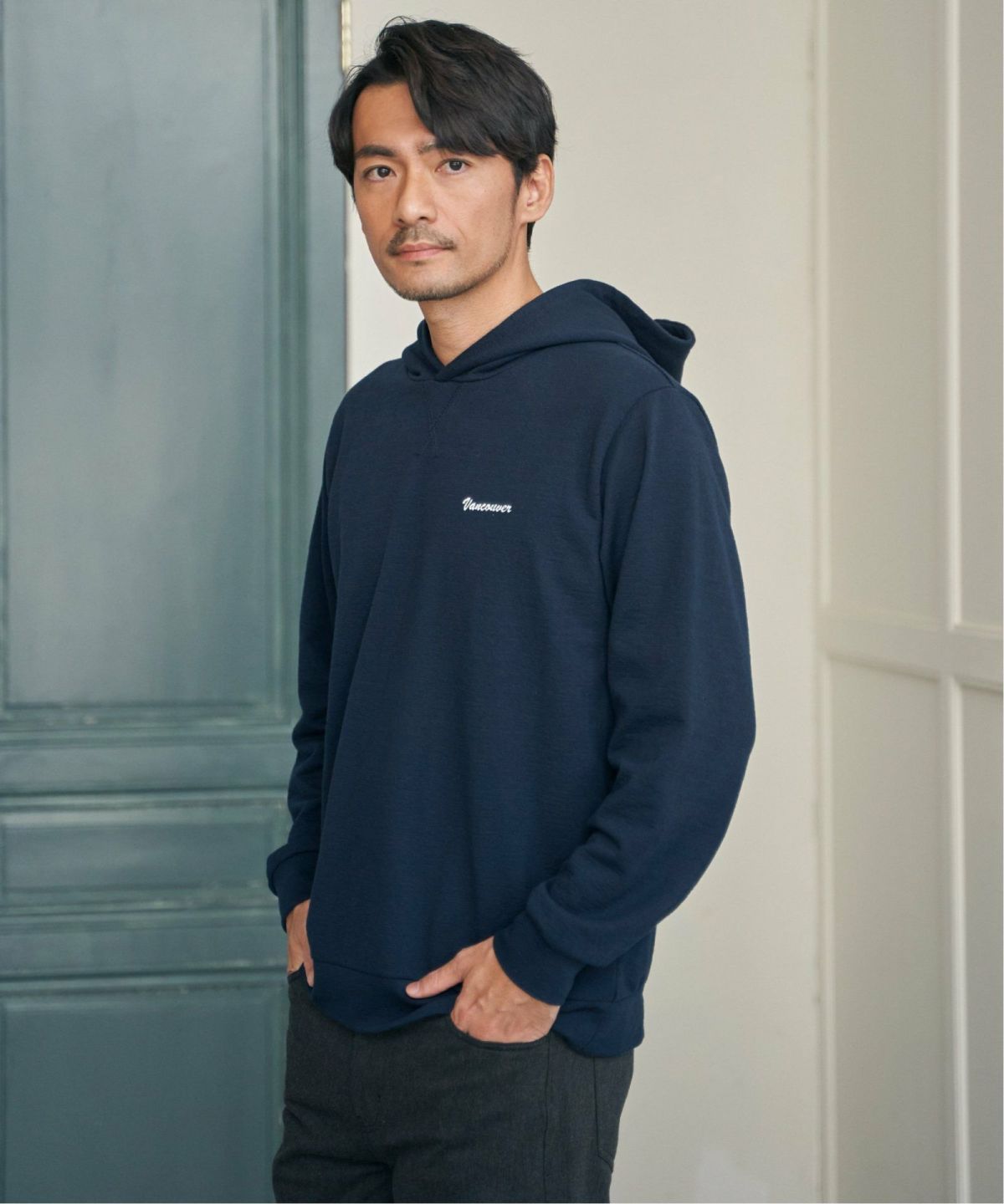 ネイビーブルー