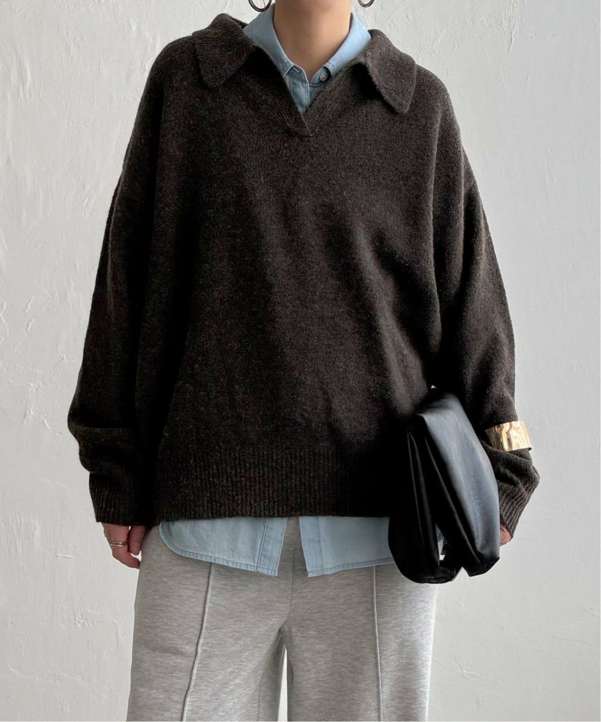 ダークブラウン