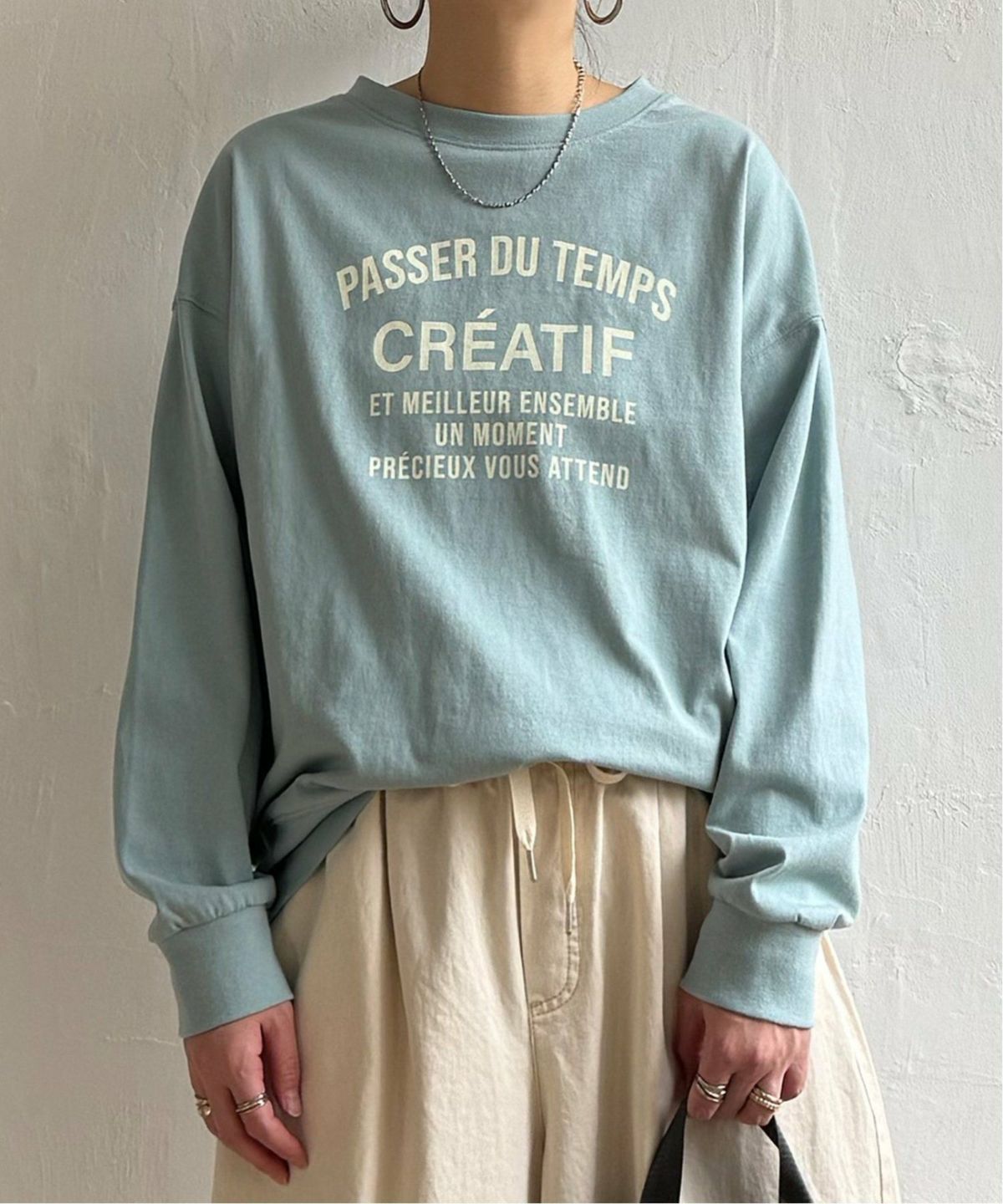 ミントグリーン