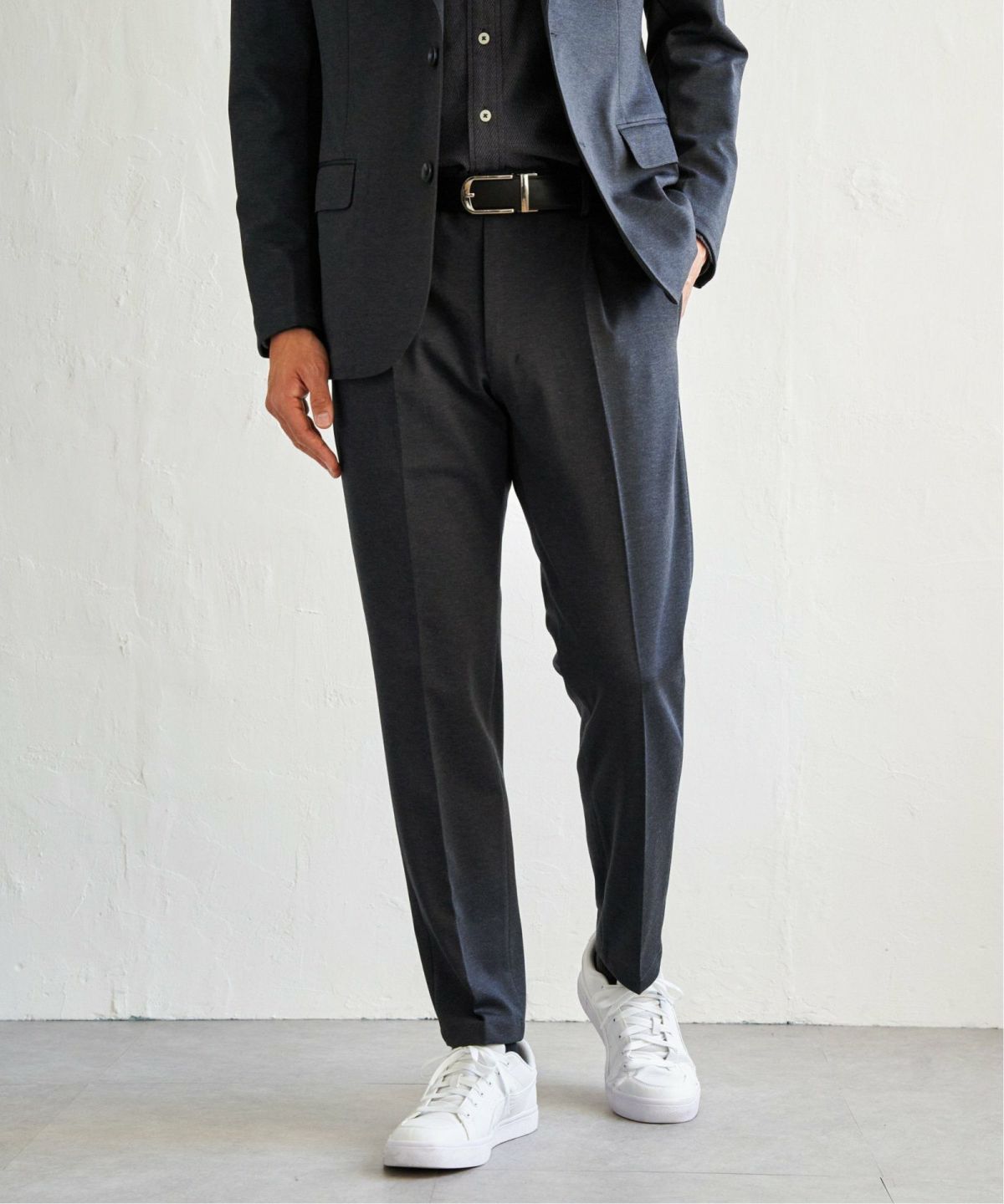 ネイビーブルー