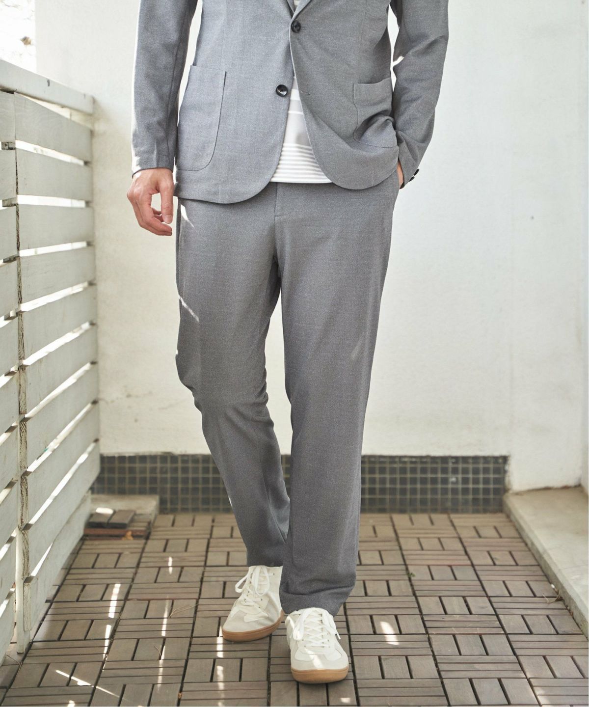 ネイビーブルー