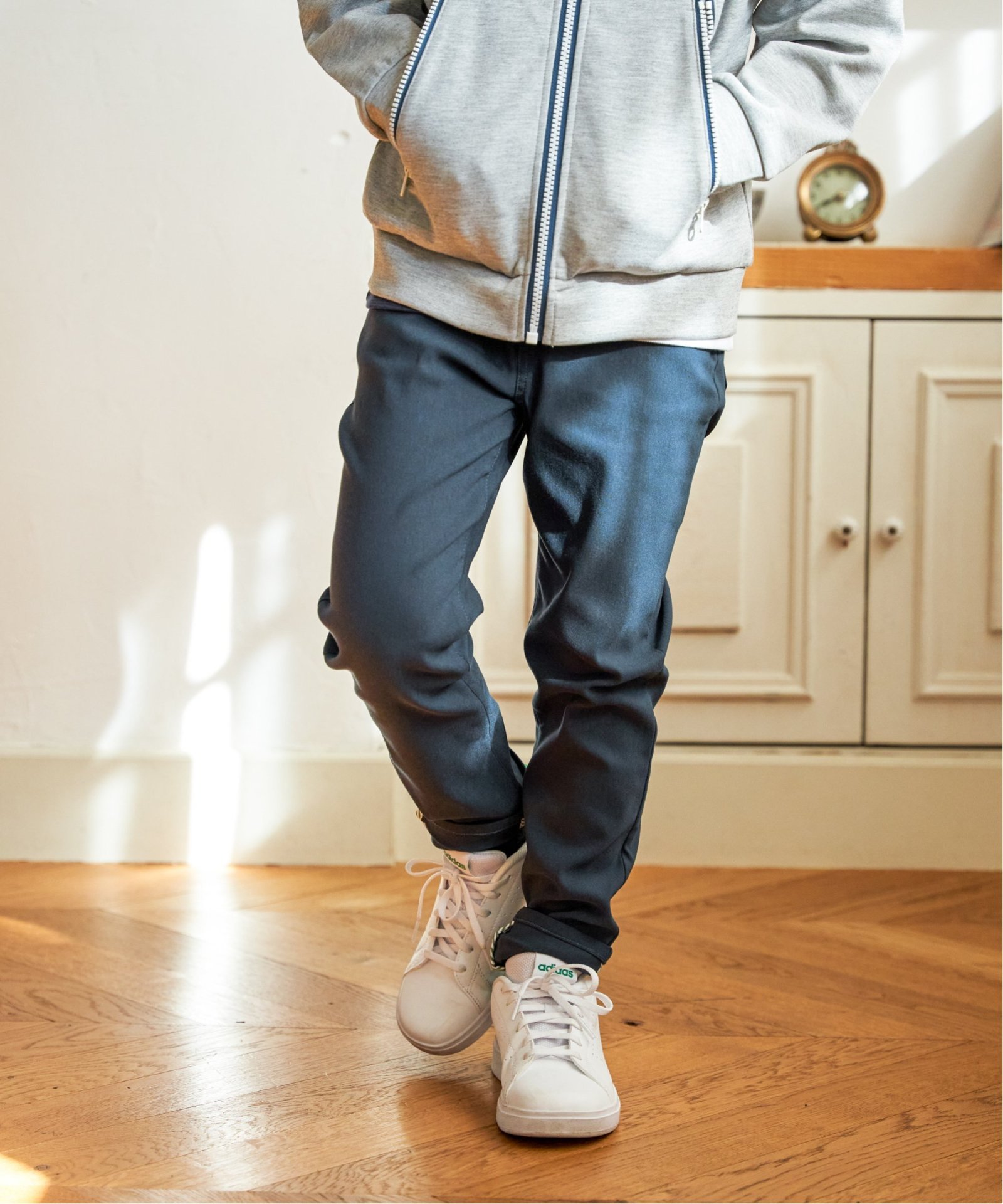 ダークグリーン